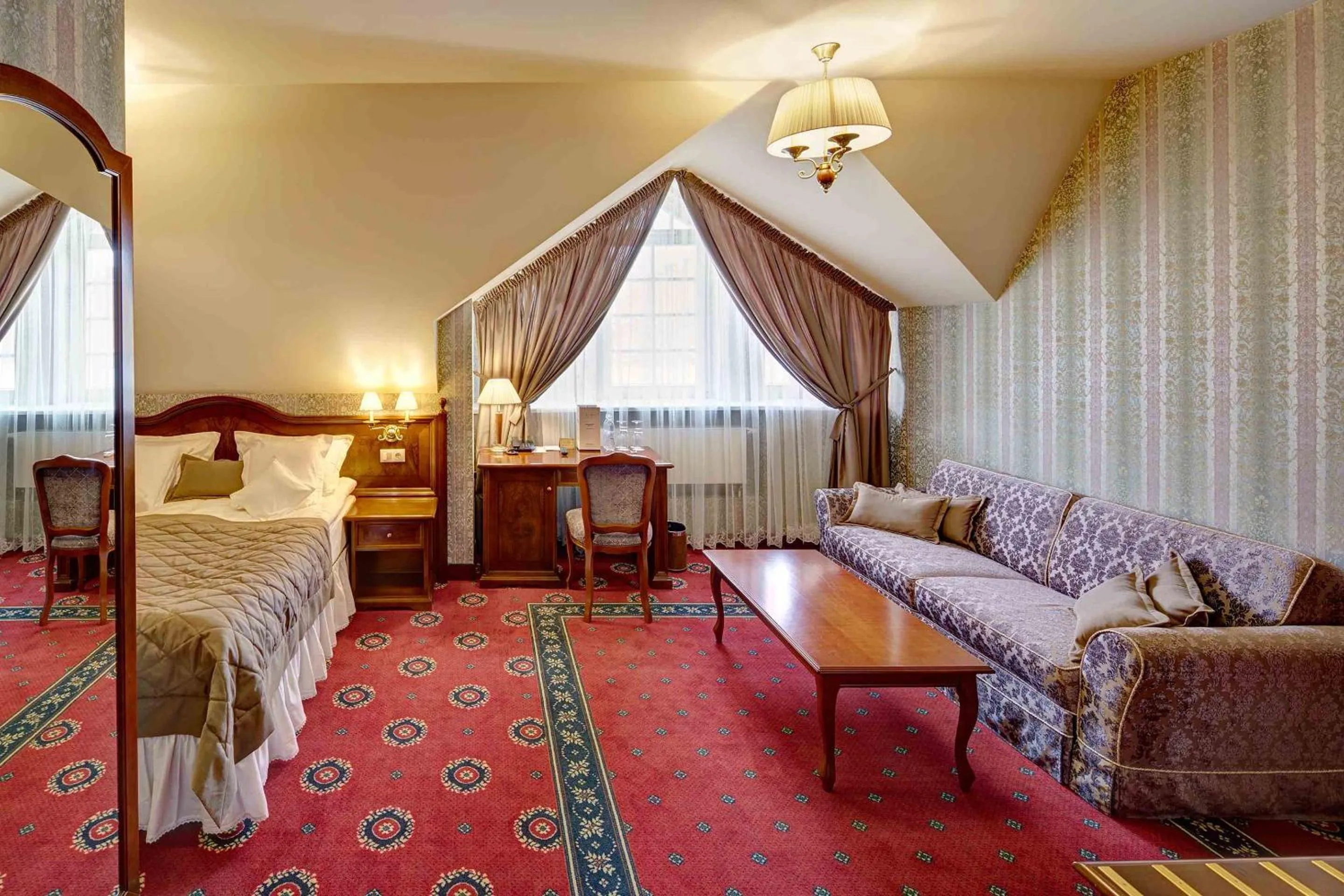 Dining area, Bed in Hotel Atlas Deluxe