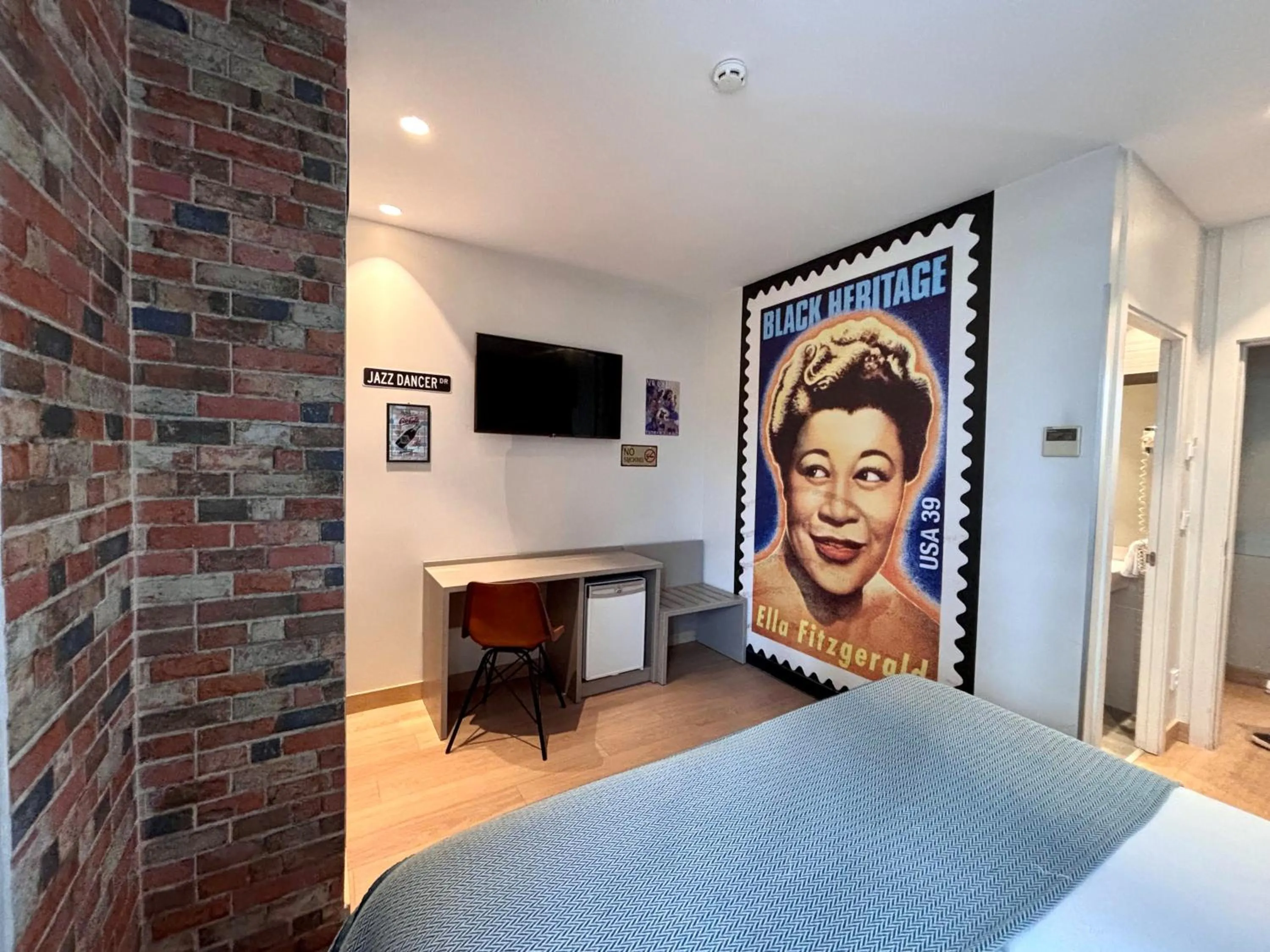 Bed in Casual del Jazz San Sebastián