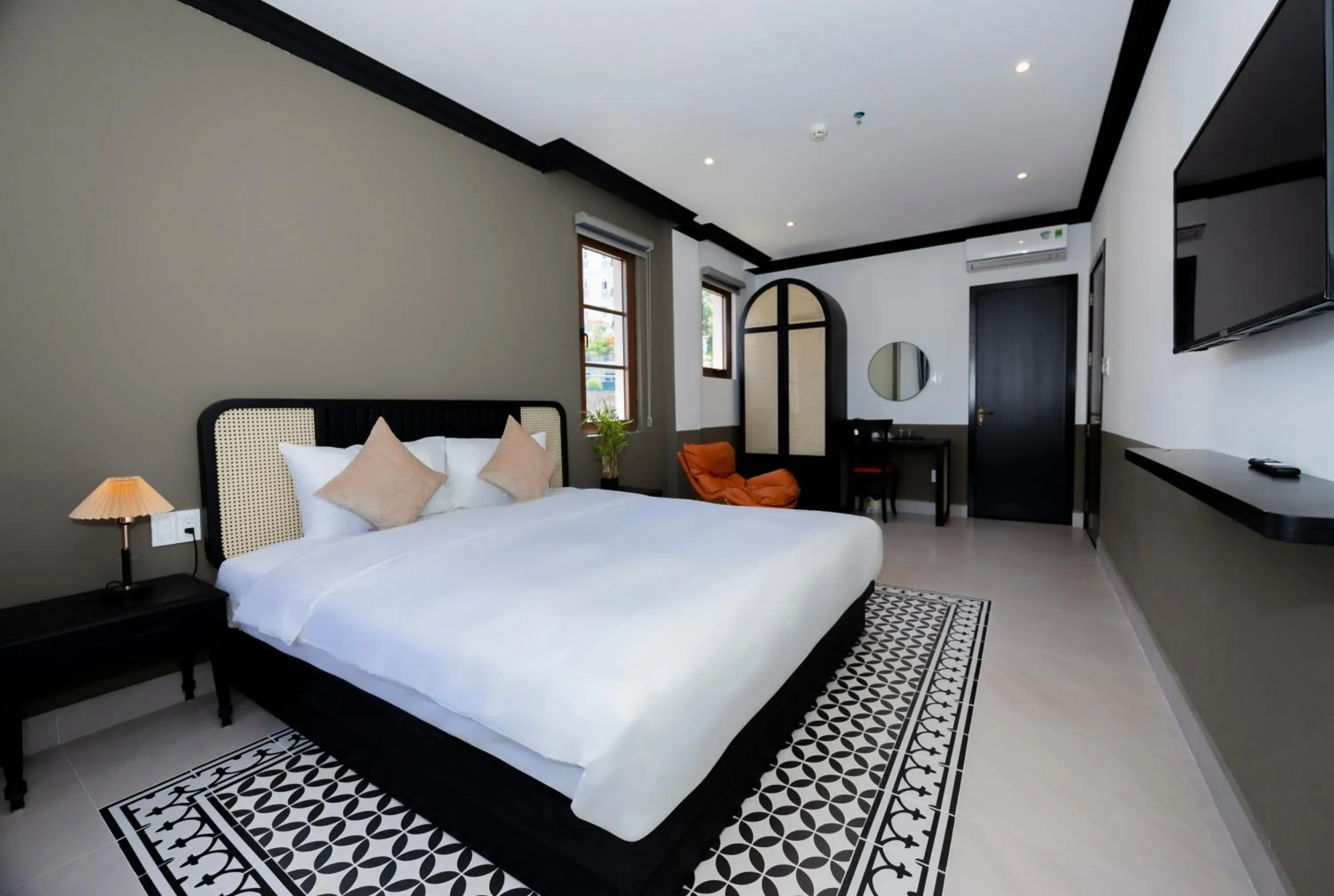 Photo of the whole room, Bed in SUNSET BAY RETREAT Photo of the whole room, Bed in SUNSET BAY RETREAT