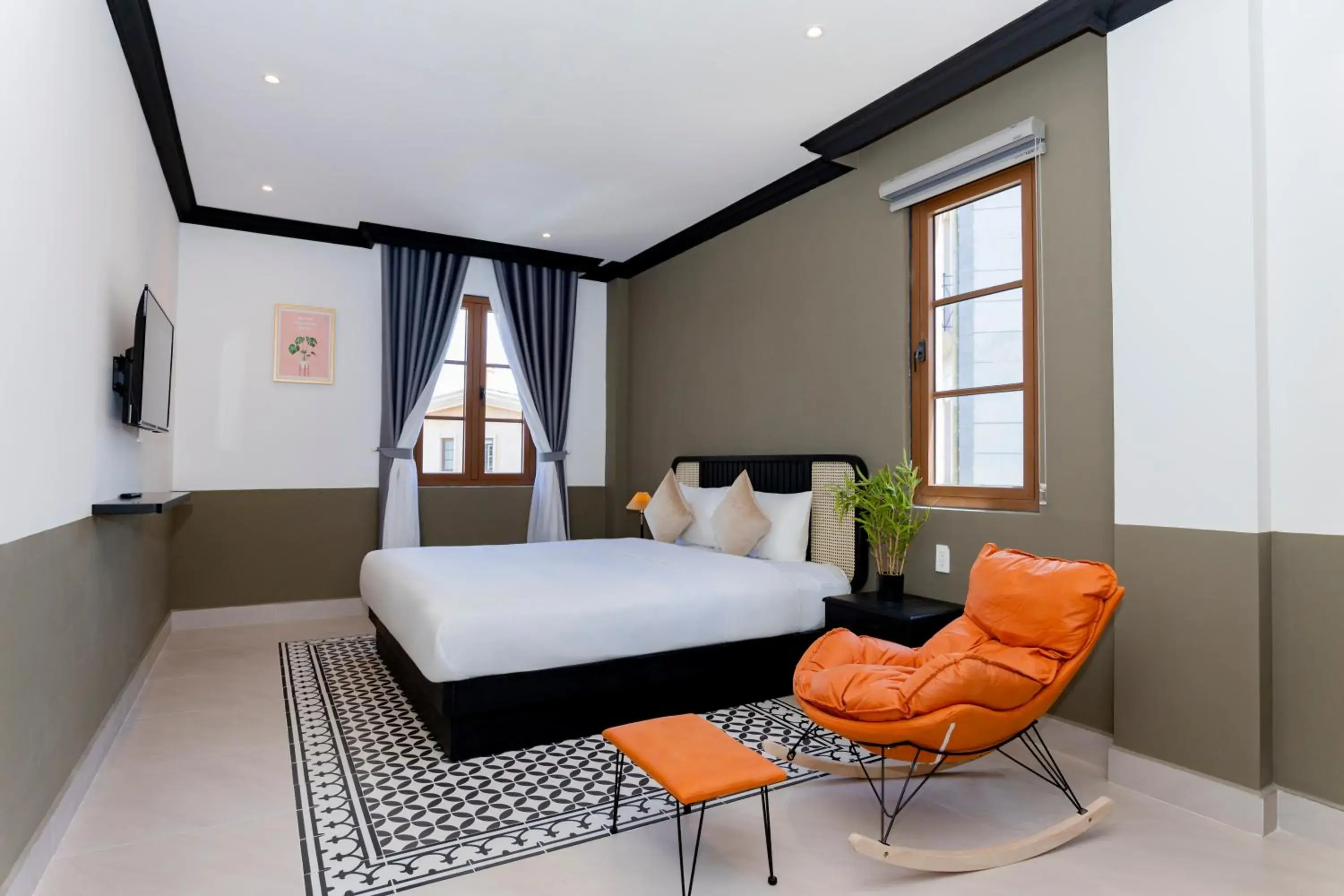 Photo of the whole room, Bed in SUNSET BAY RETREAT Photo of the whole room, Bed in SUNSET BAY RETREAT