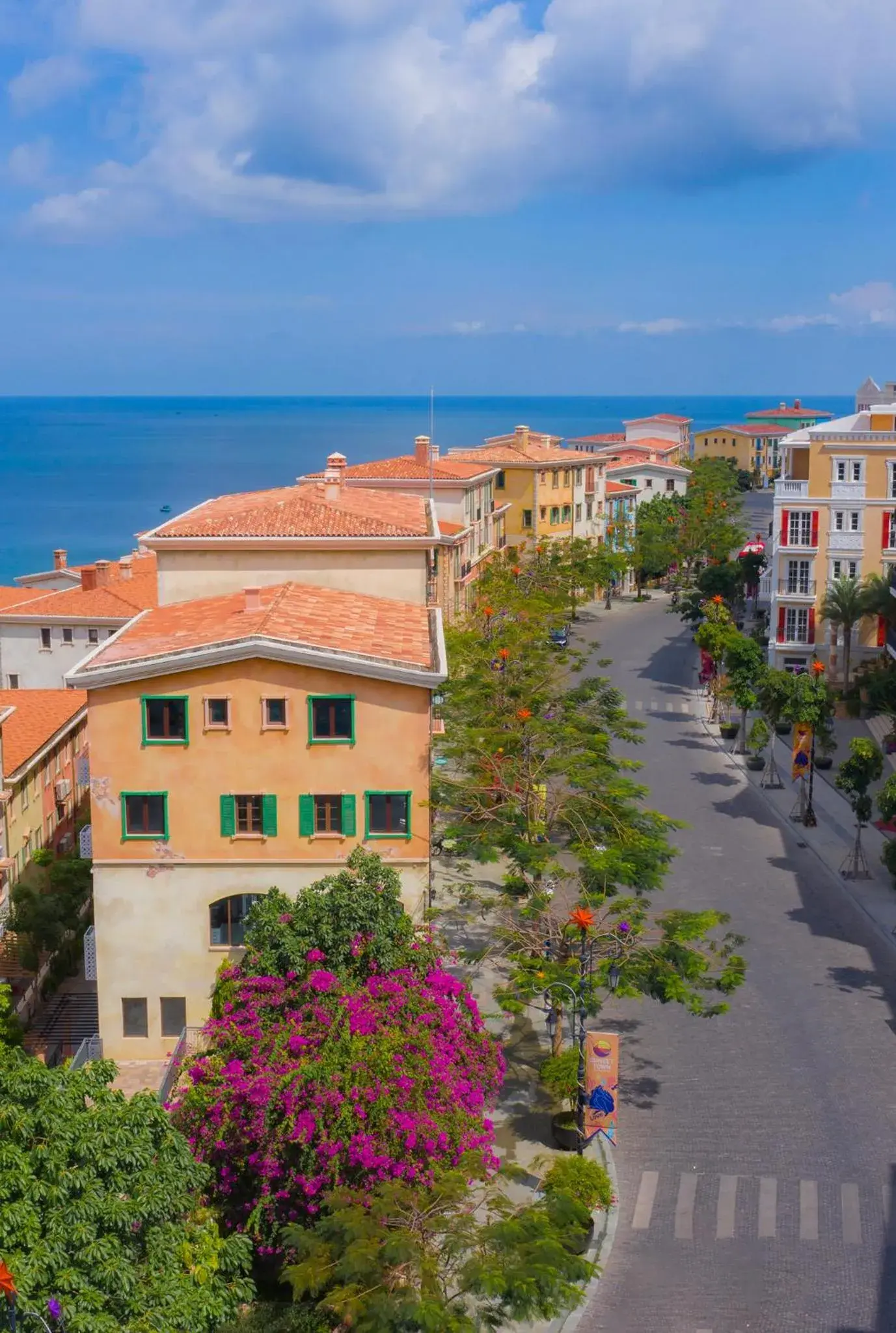 City view in SUNSET BAY RETREAT City view in SUNSET BAY RETREAT