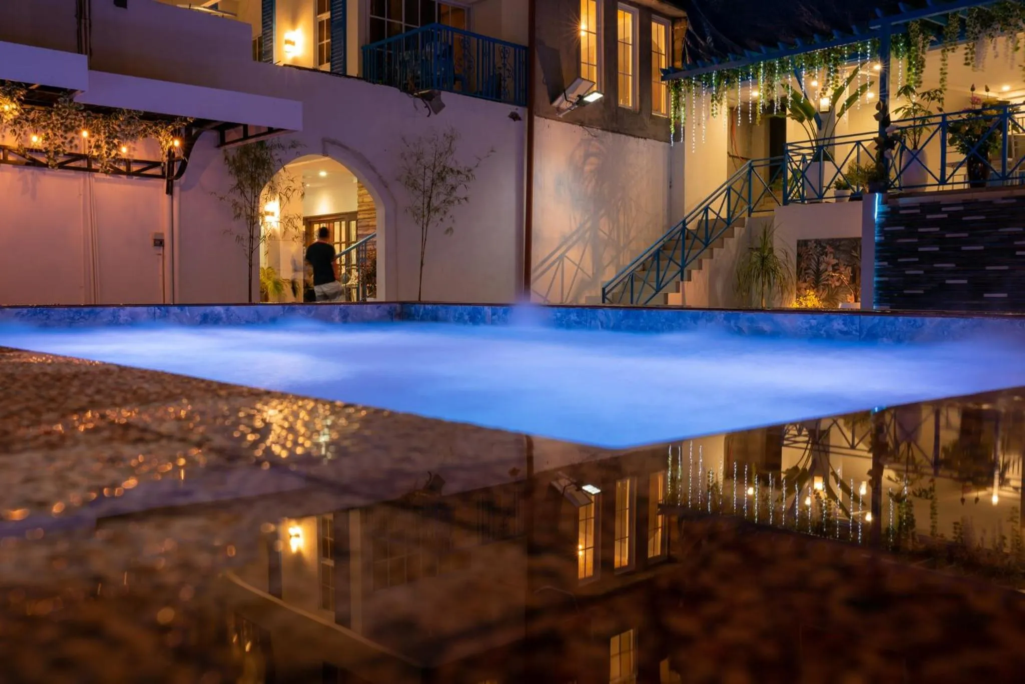 Swimming pool in Bernese Resort Hotel powered by Cocotel