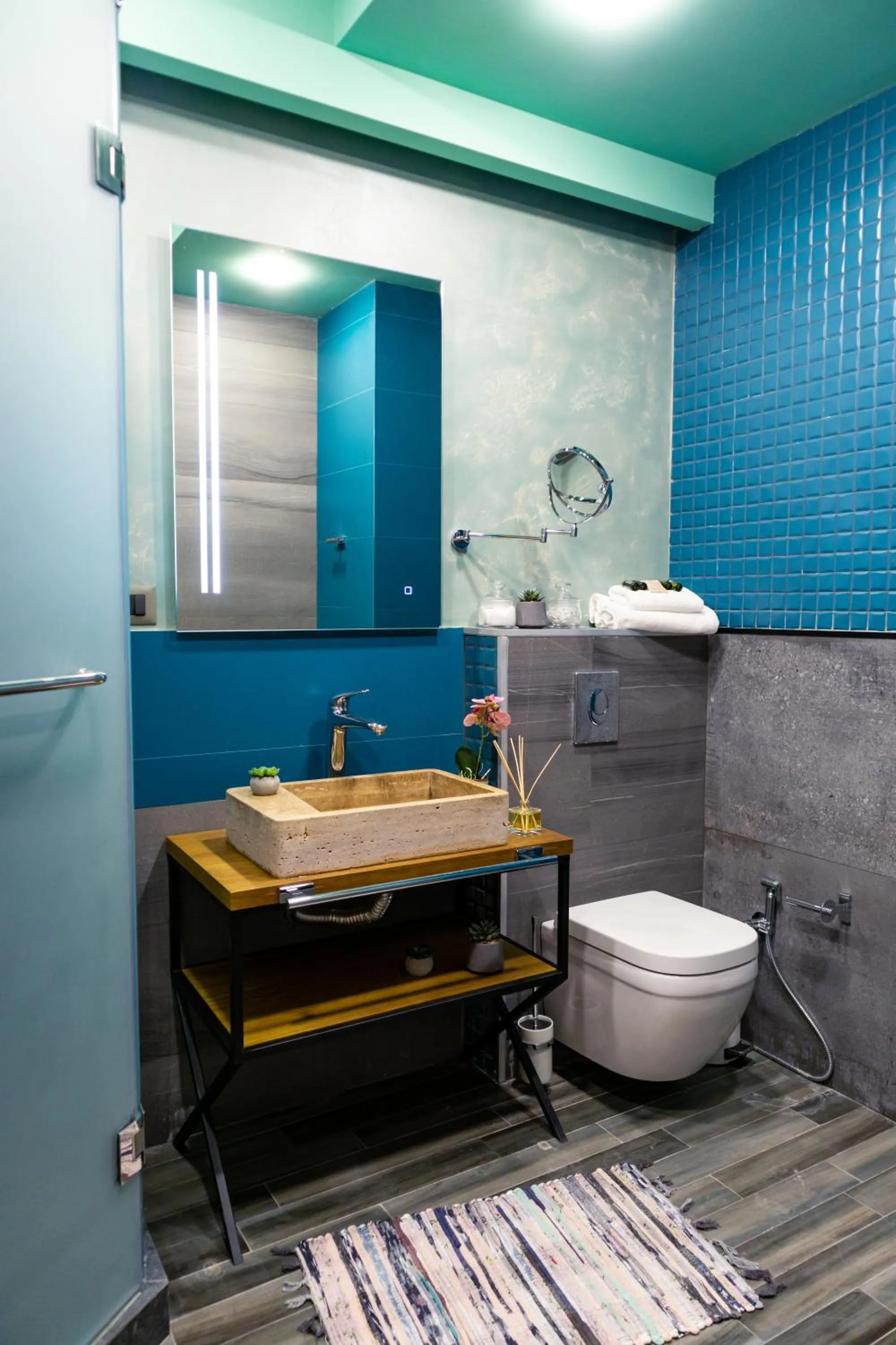 Toilet in hotelise I Escape Apartment
