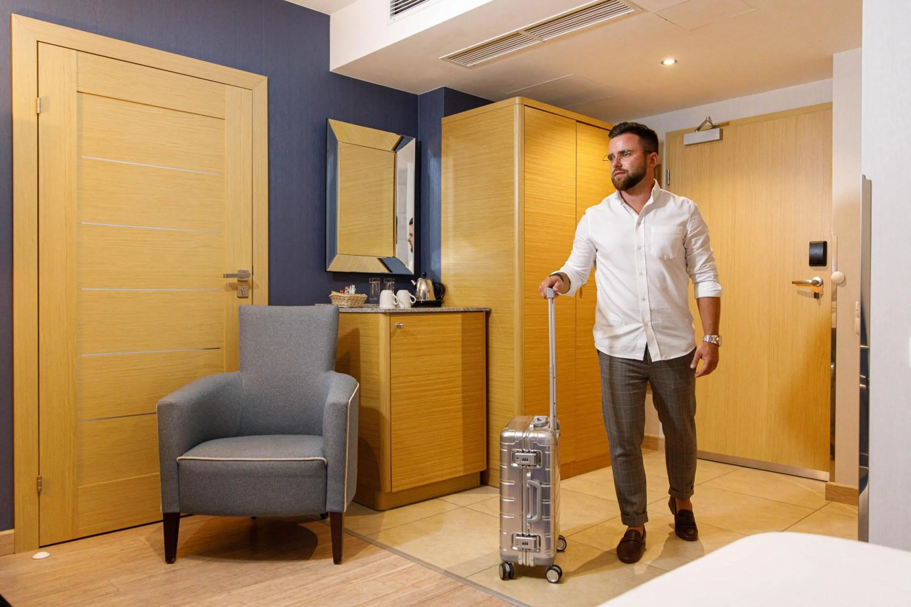 Photo of the whole room in Hotel Marina Club Old Town View