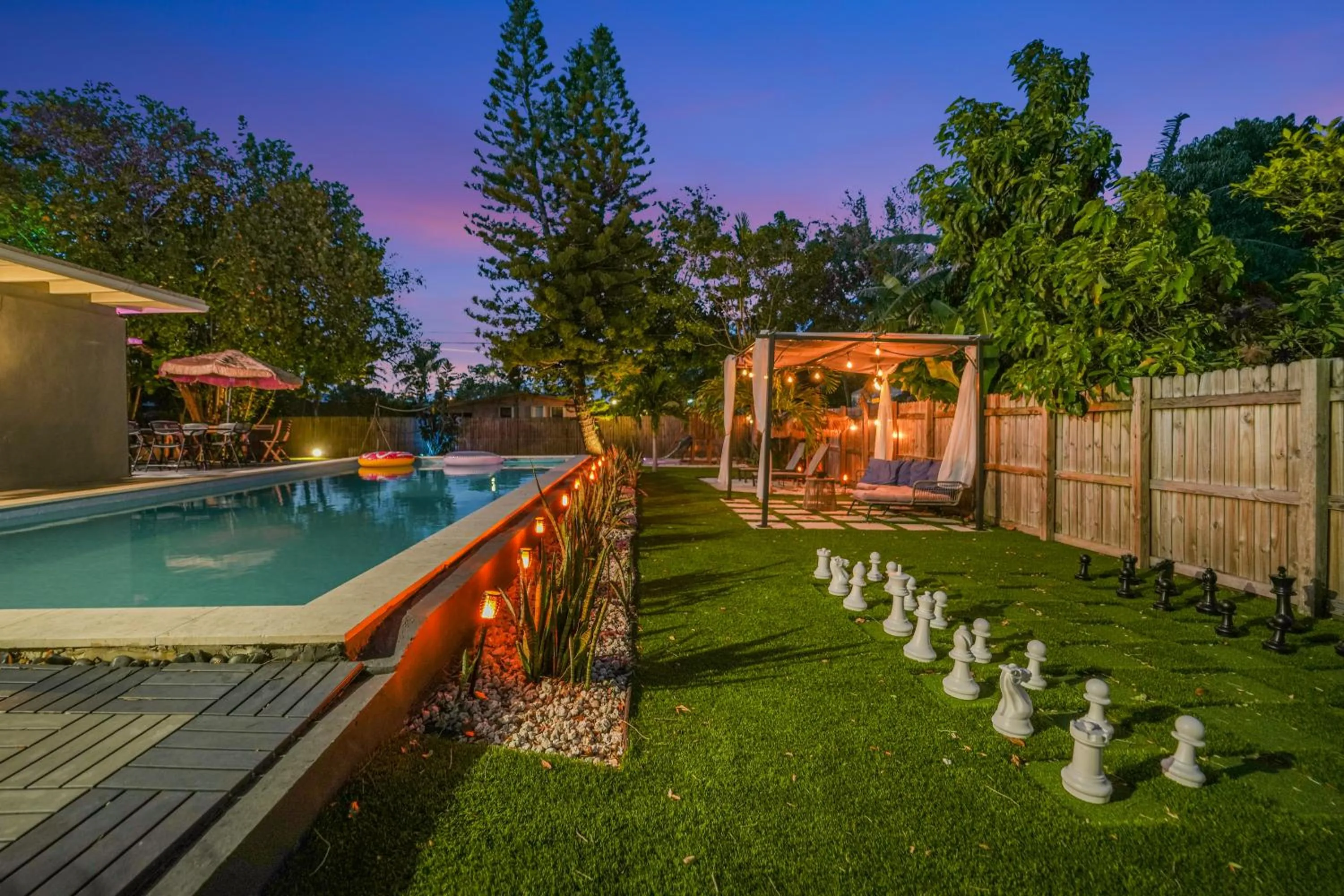 La Playita 4-BR Heated Pool Miami 16 Guests