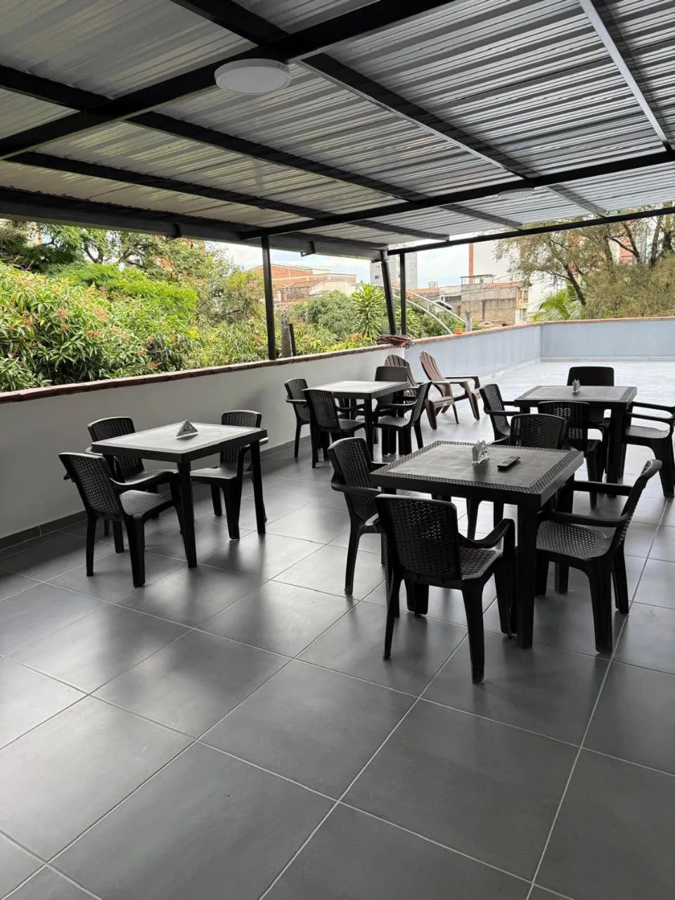 Restaurant/places to eat in Hotel De León Estadio