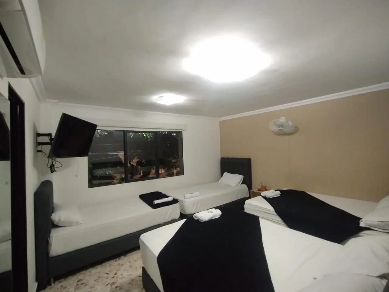 Bed in Hotel De León Estadio