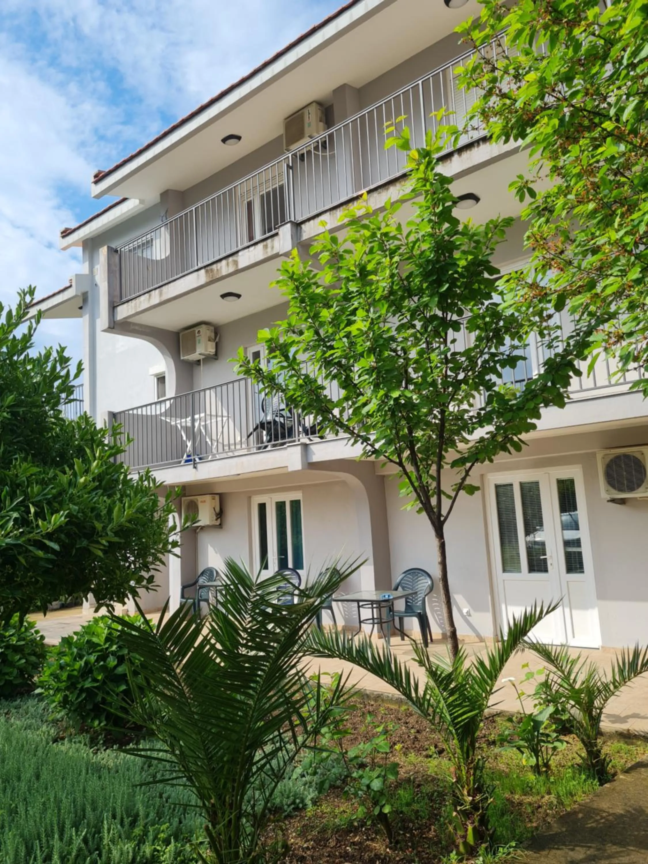 Apartments Macaso