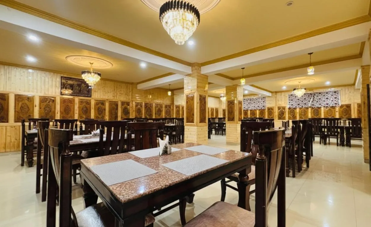 Dining area in THE JAMAWAR