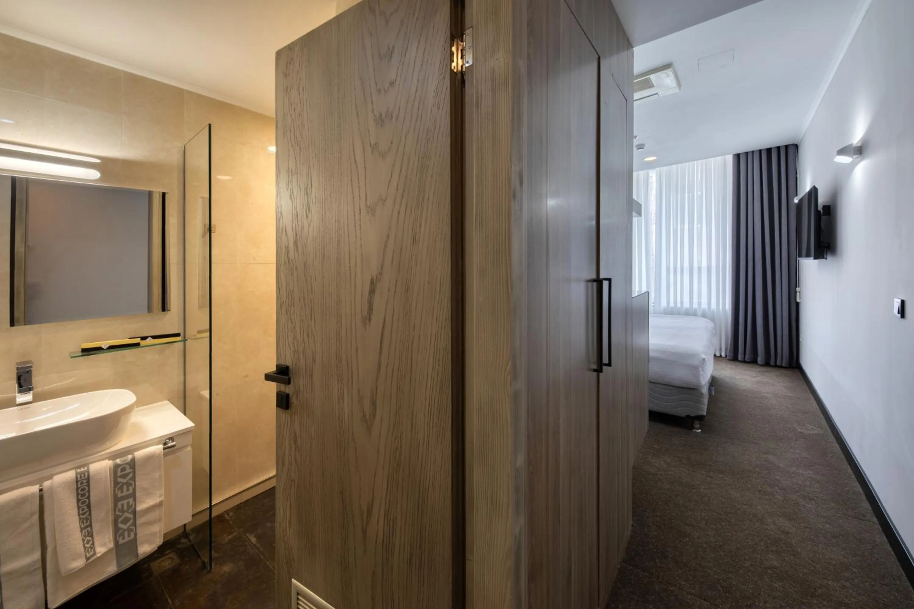 Bathroom in Expocore Hotel