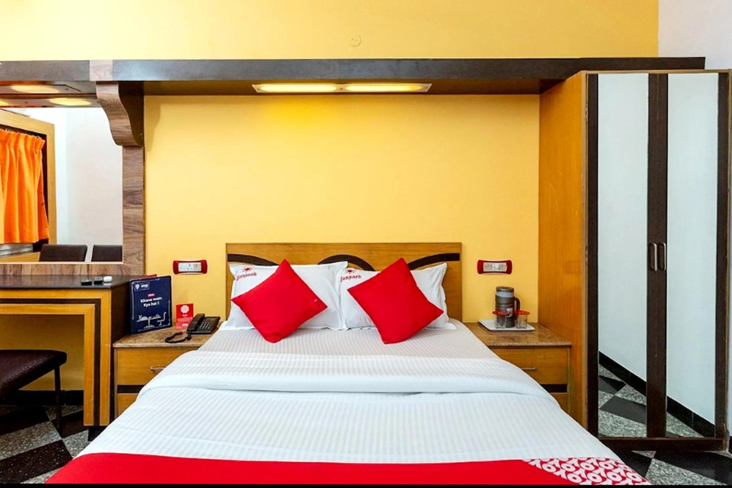 Bedroom, Bed in Hotel Sunpark Inn