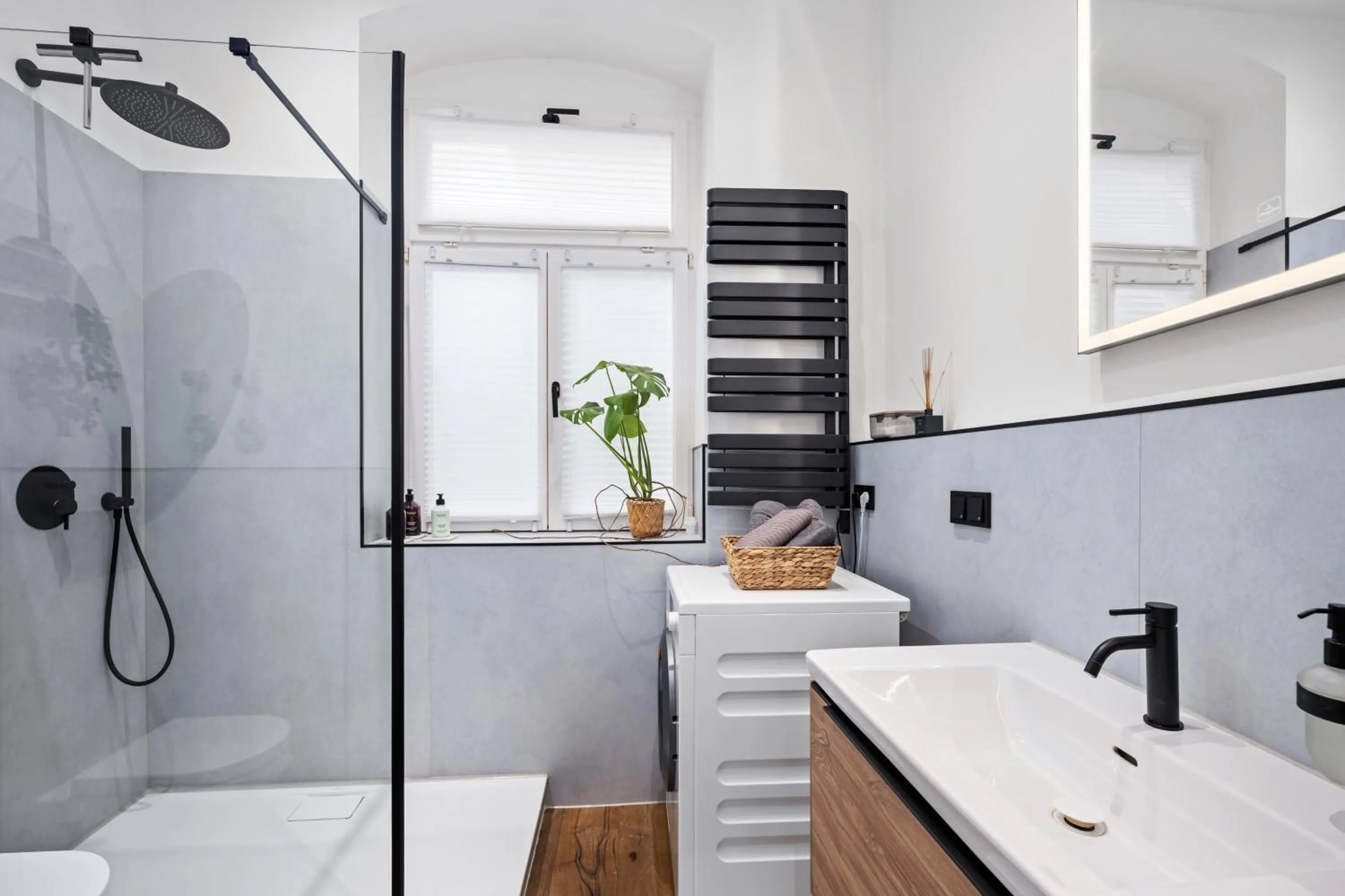 EDLER WOHNRAUM Luxuriöses Stadtstudio mit Balkon, Kaffeevollautomat & Klima