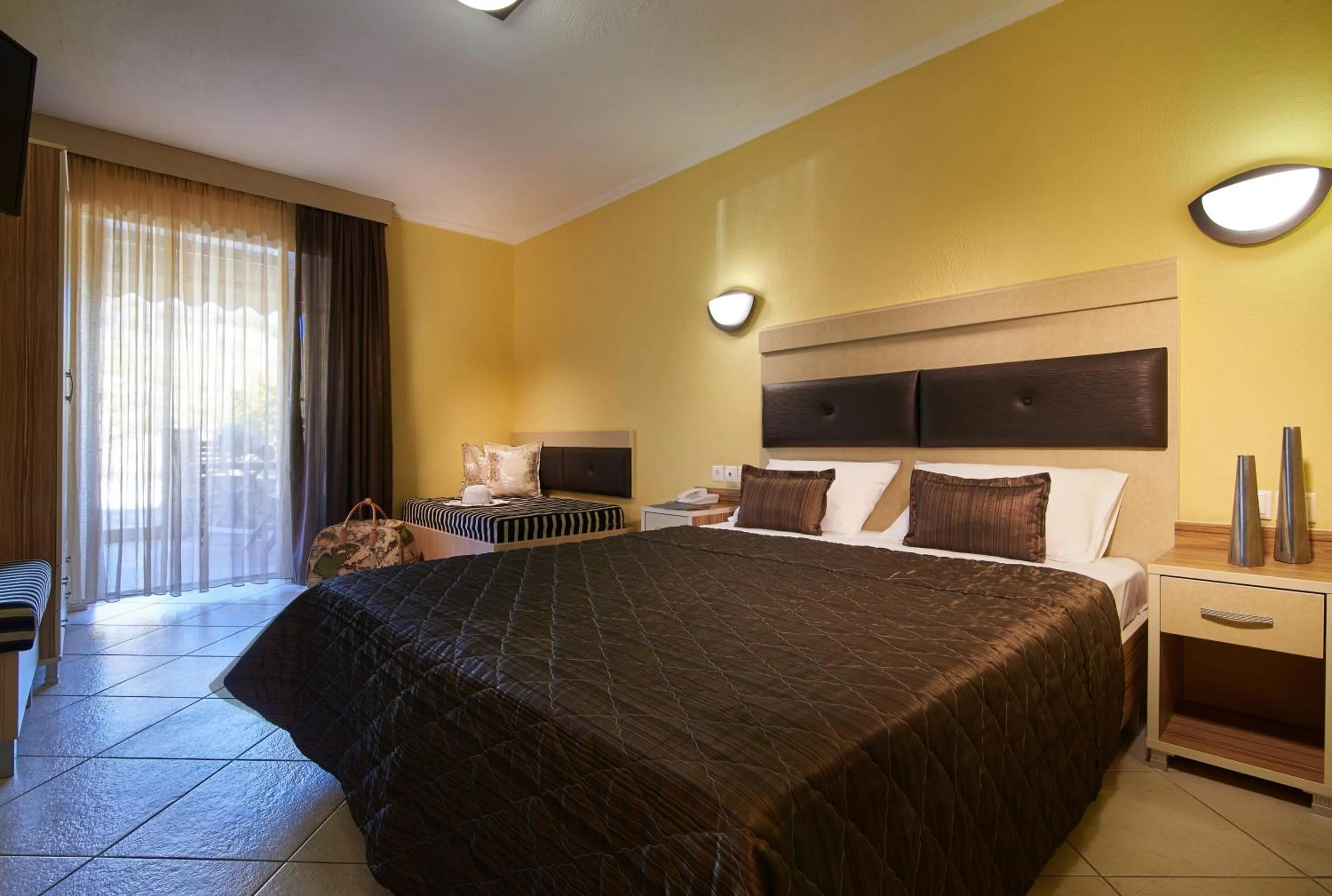 Photo of the whole room, Bed in Hotel Agni On The Beach