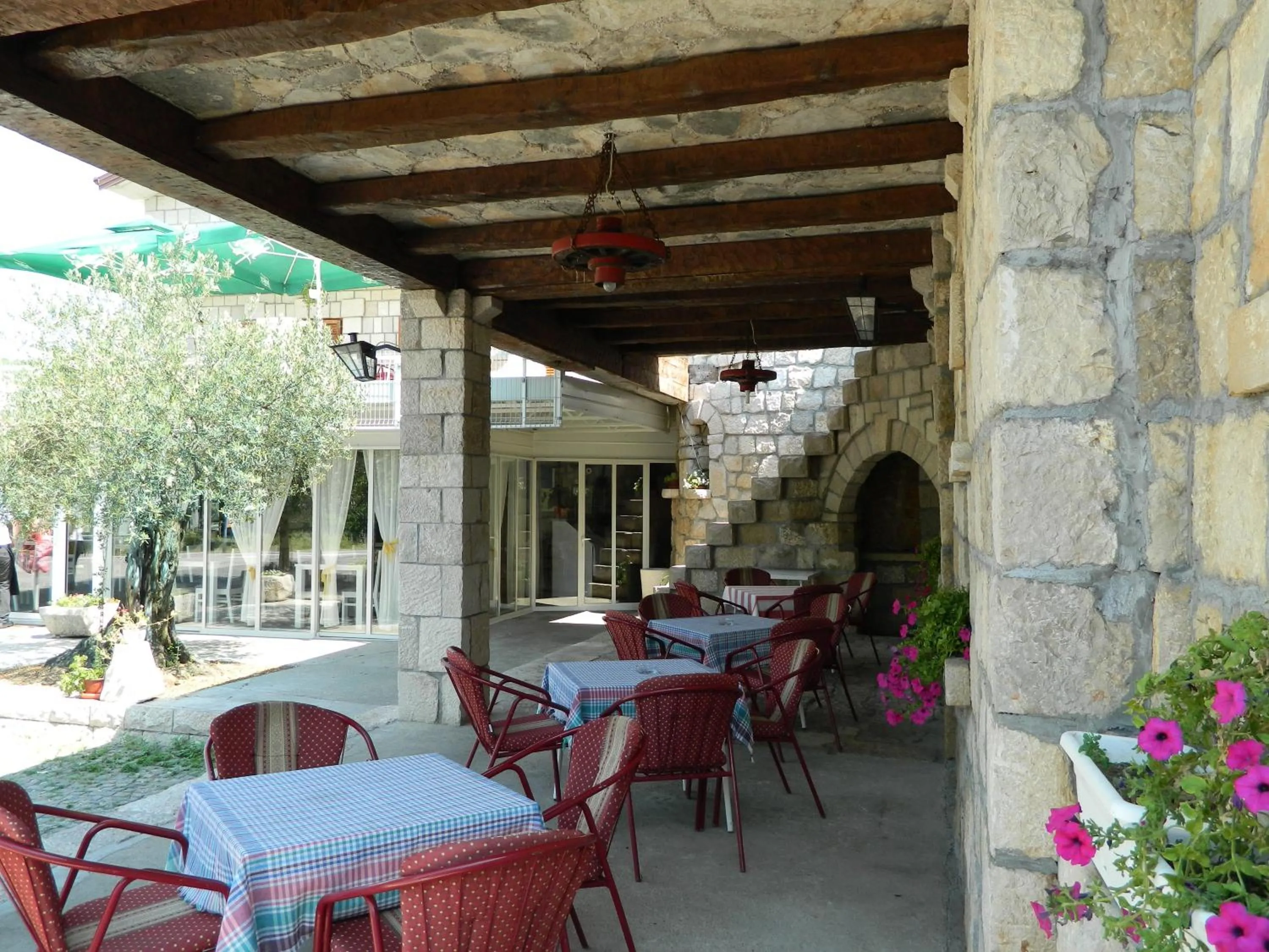 Restaurant/places to eat in Motel Jelčić