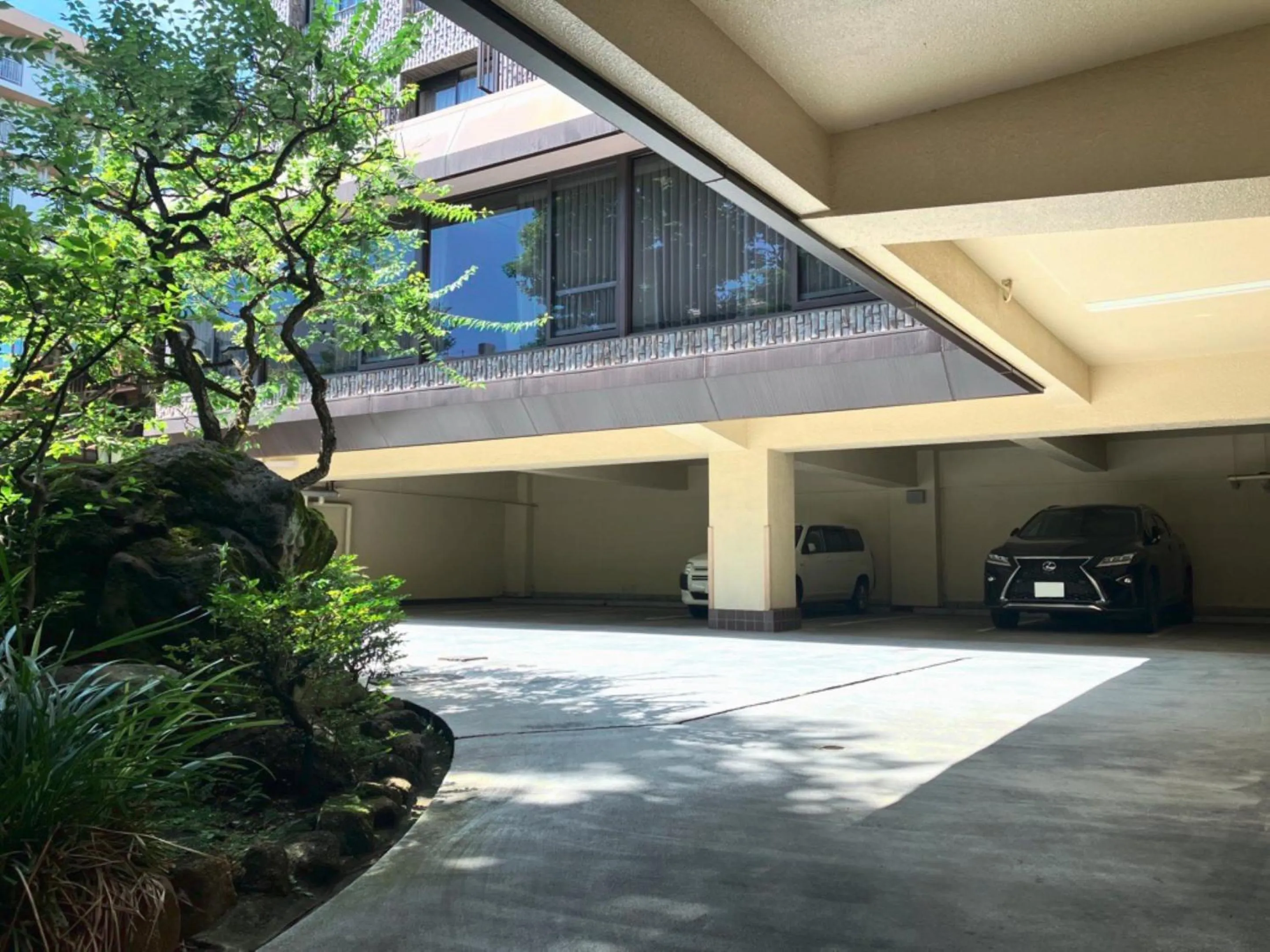 Property building in Shinjuku Sun Park Hotel