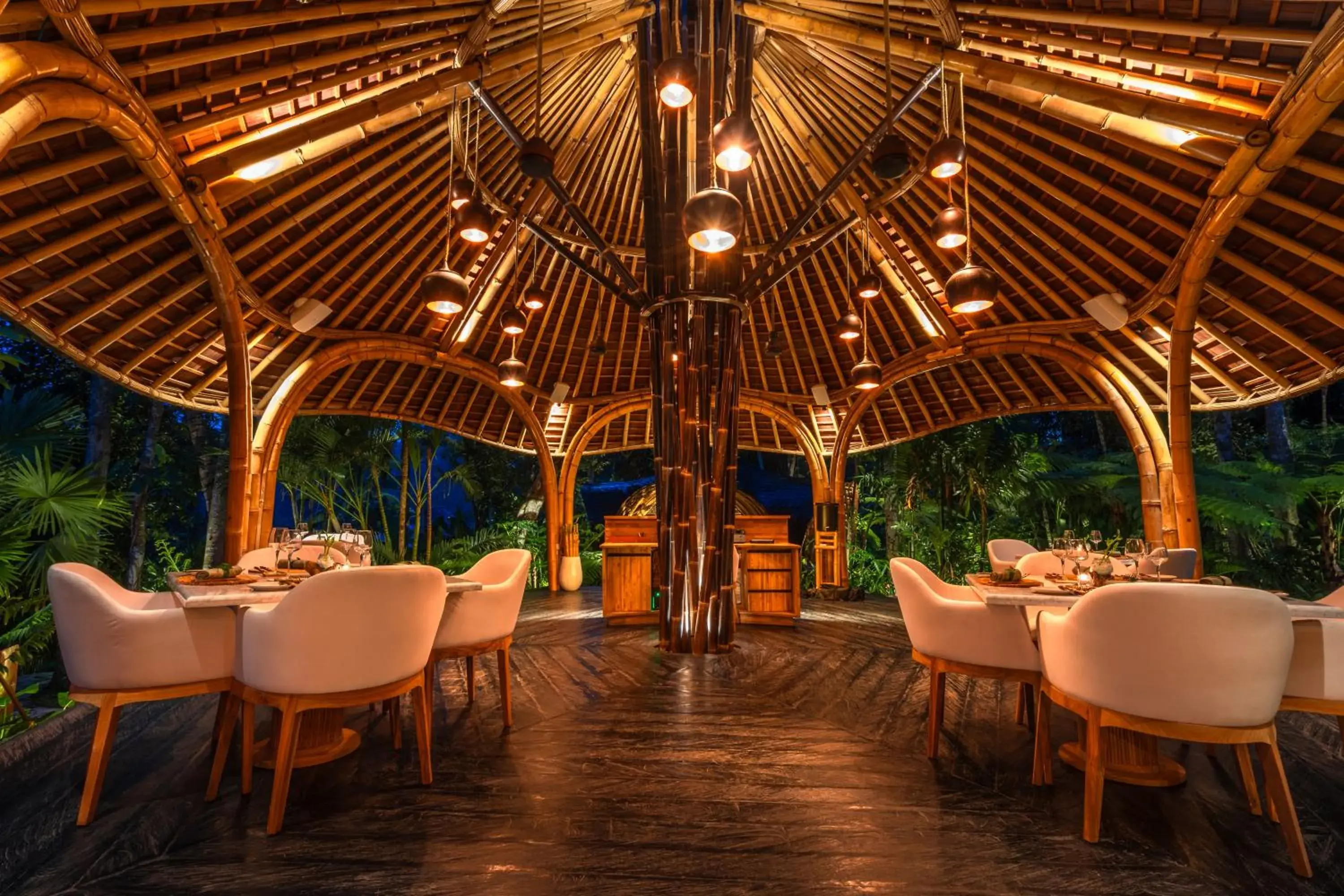 Restaurant/places to eat in Bambootel Sawah View Restaurant/places to eat in Bambootel Sawah View