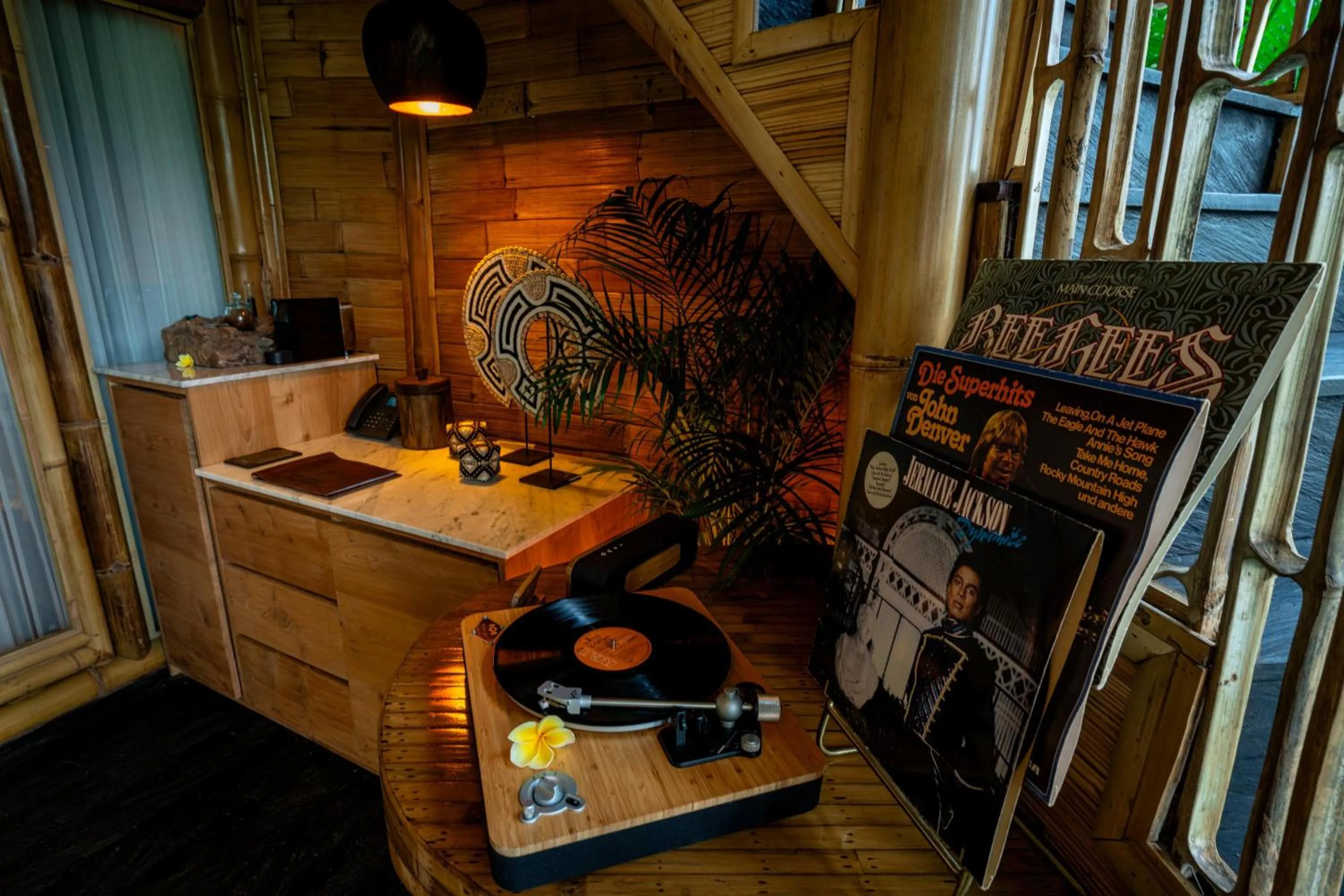 Coffee/tea facilities in Bambootel Sawah View