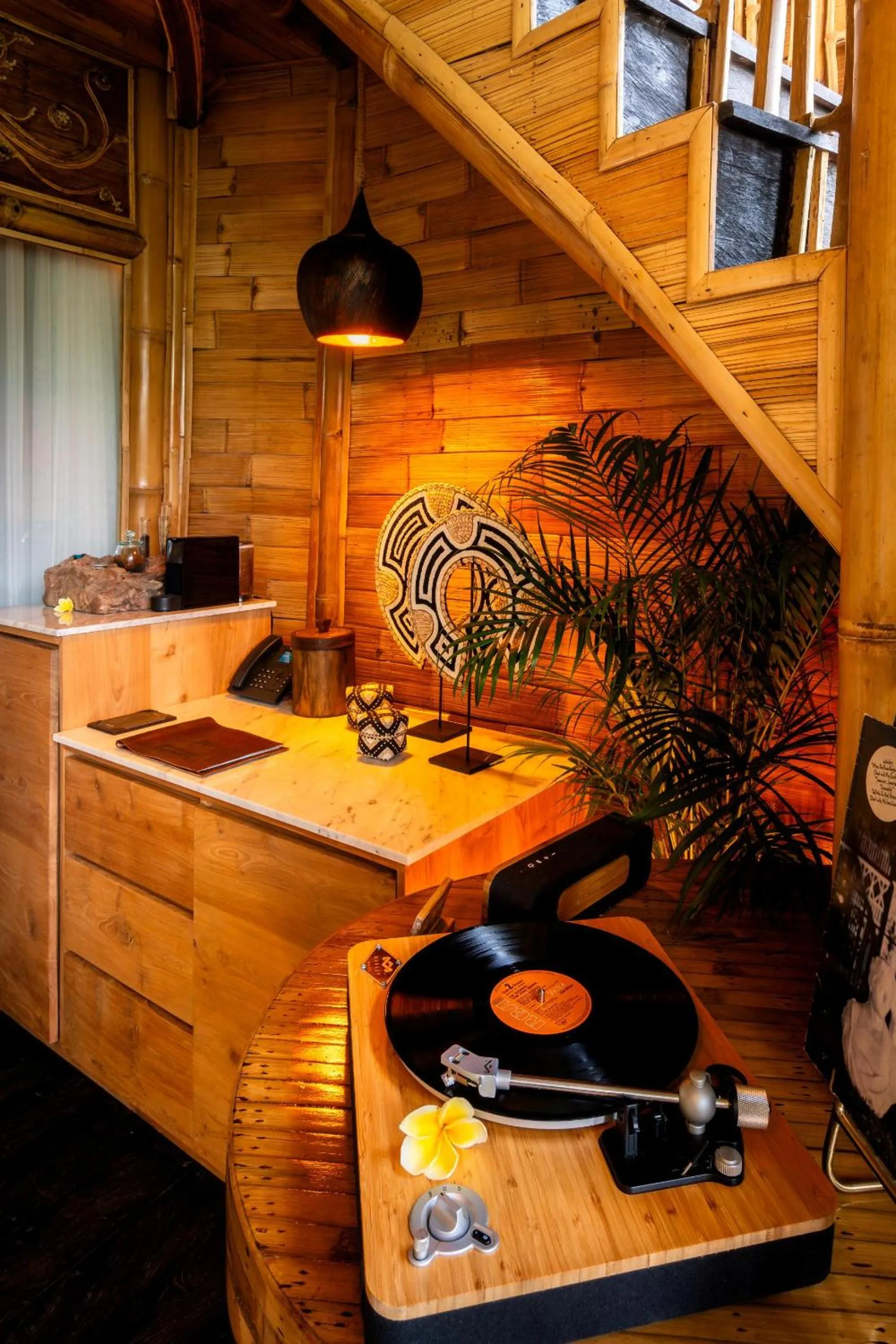 Coffee/tea facilities in Bambootel Sawah View