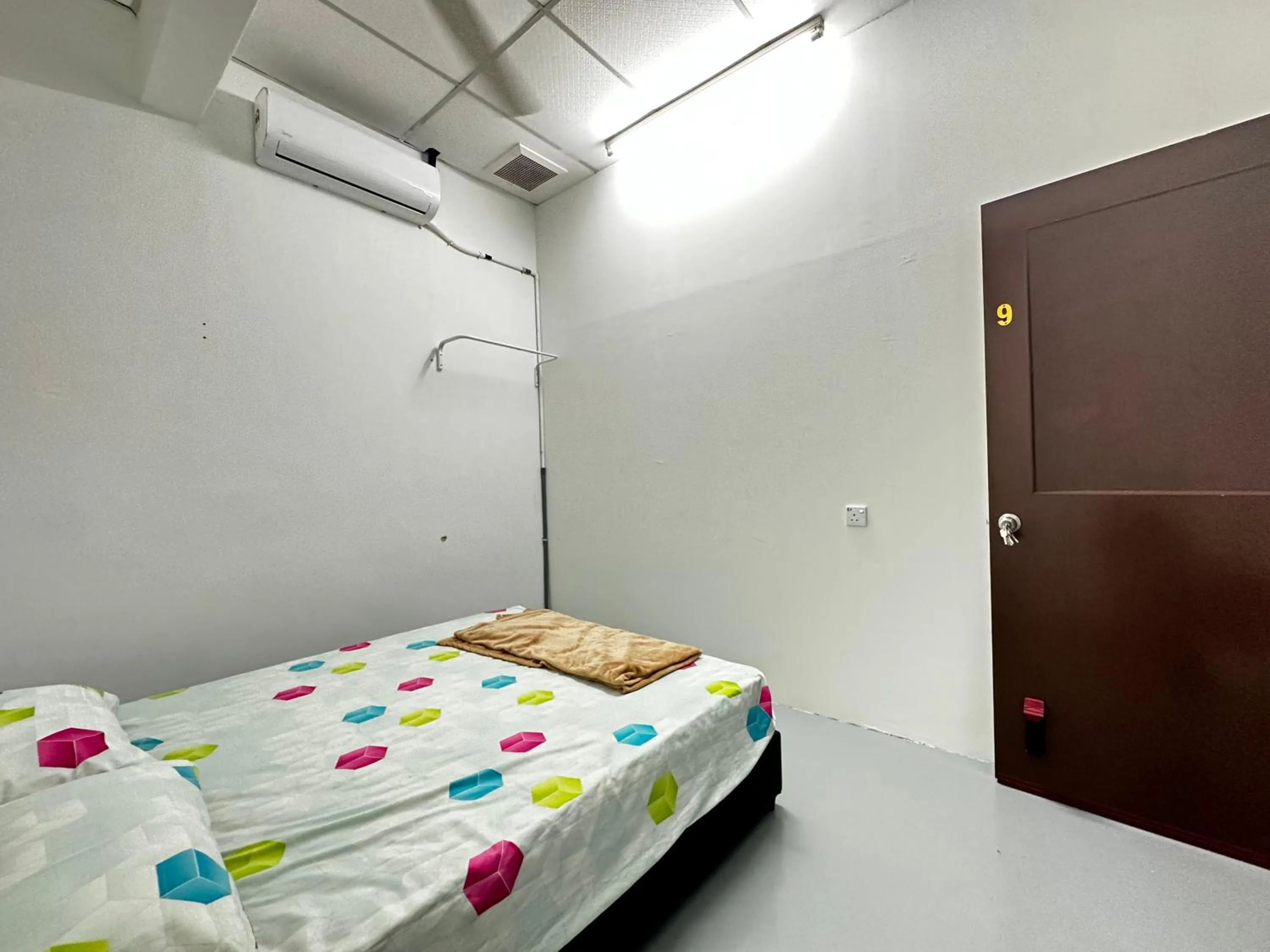 Bed in Jiaxin Dormitory-Setia Indah 家馨青年旅宿