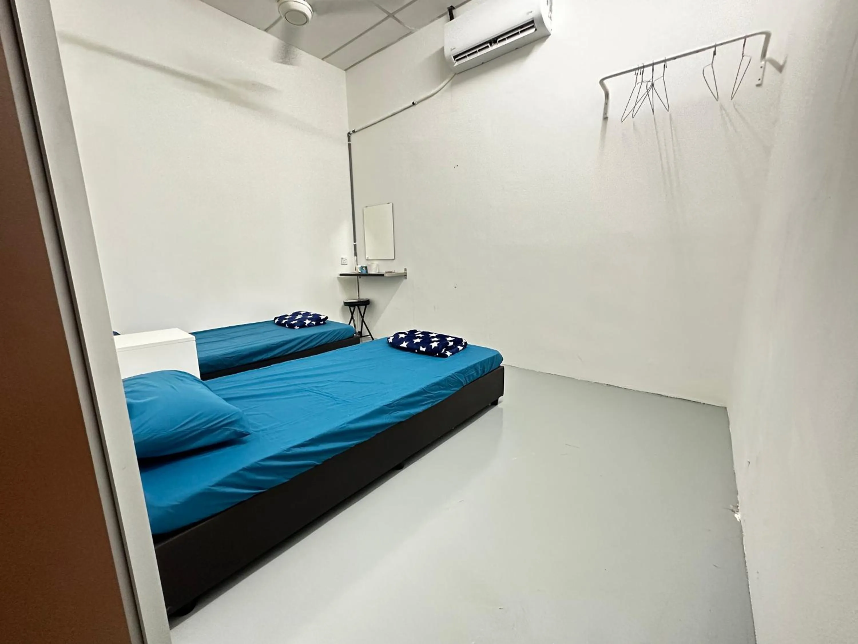 Bed in Jiaxin Dormitory-Setia Indah 家馨青年旅宿