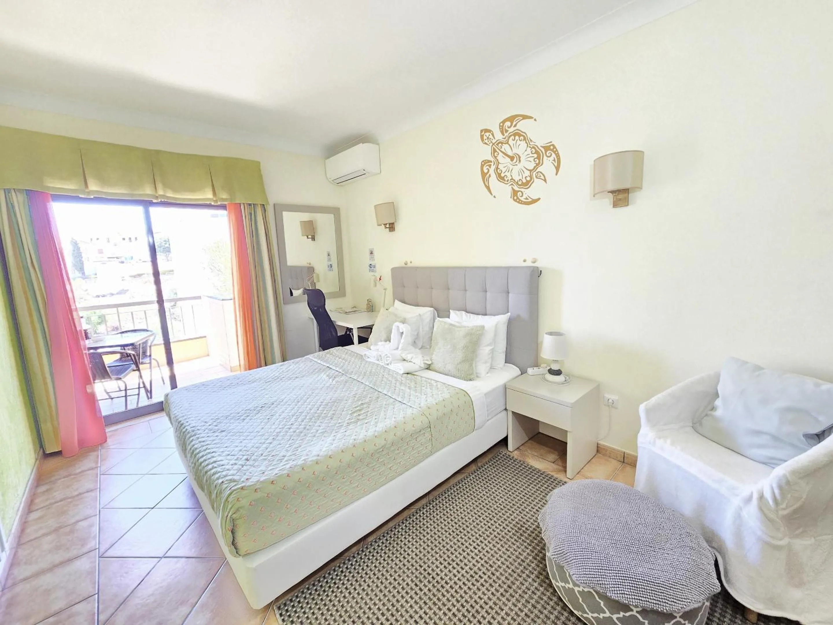 Double Room with Private Bathroom - single occupancy in Dream Lagos B&B