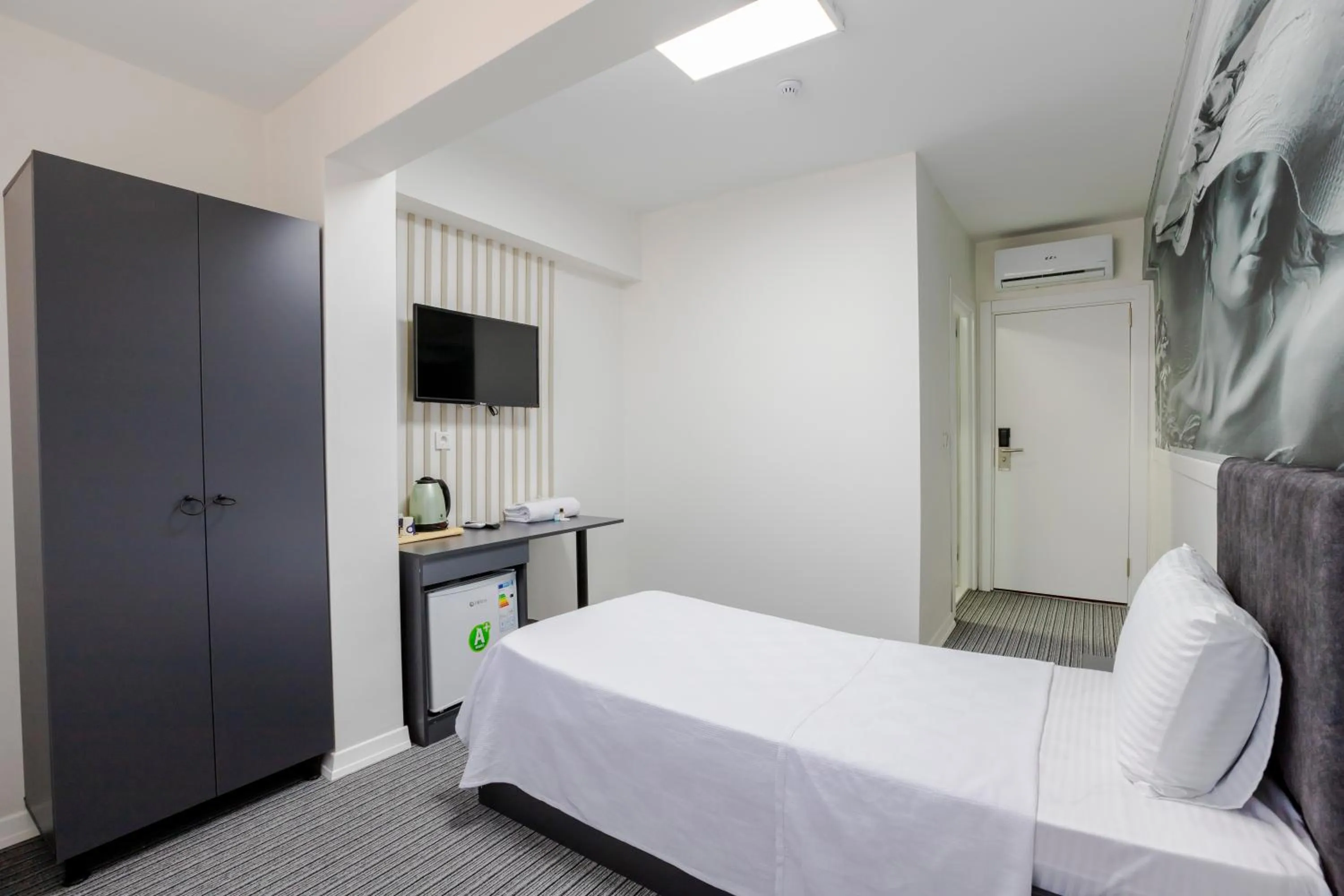 Bed in ACAR AIRPORT +PLUS