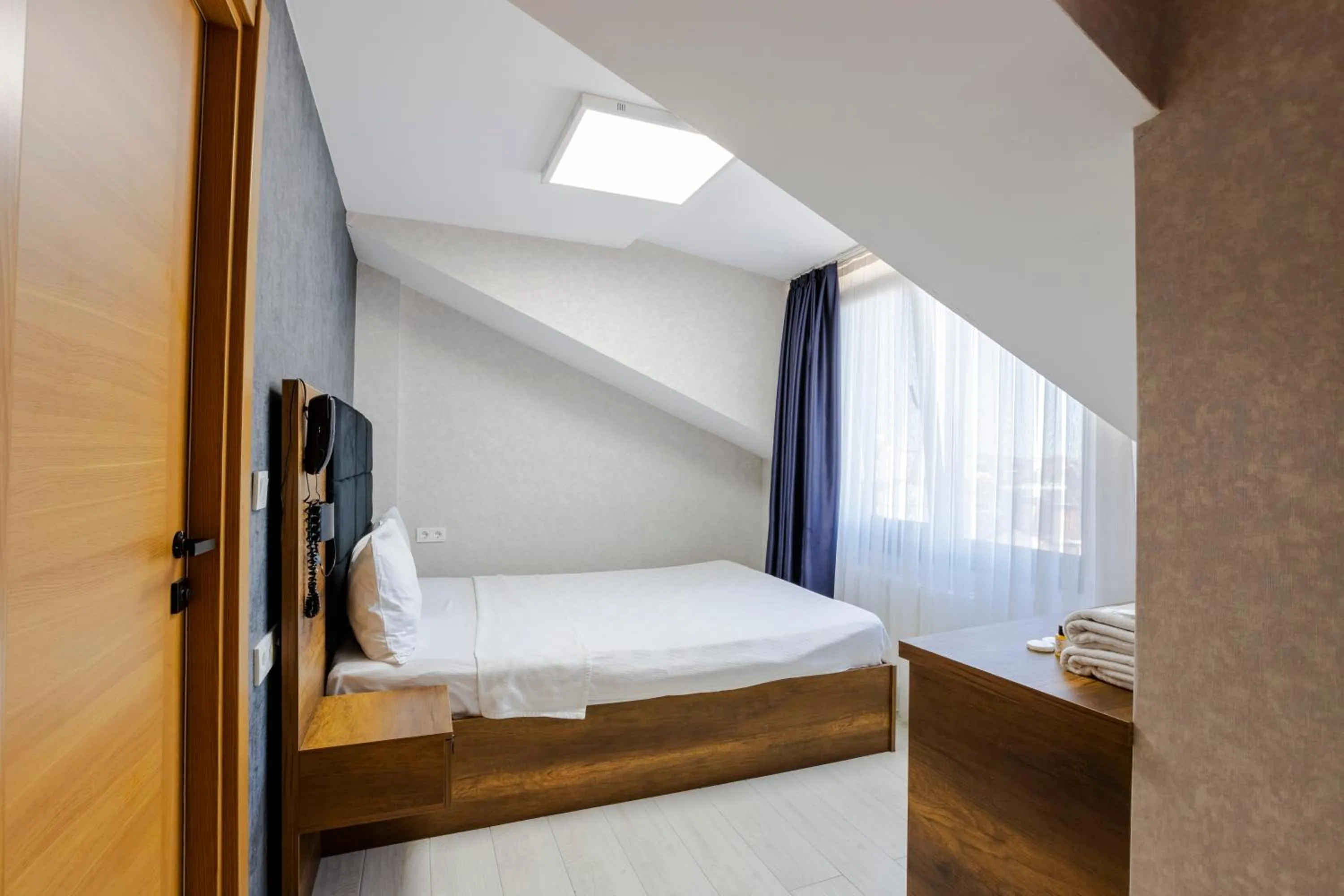 Bedroom, Bed in ACAR AIRPORT +PLUS