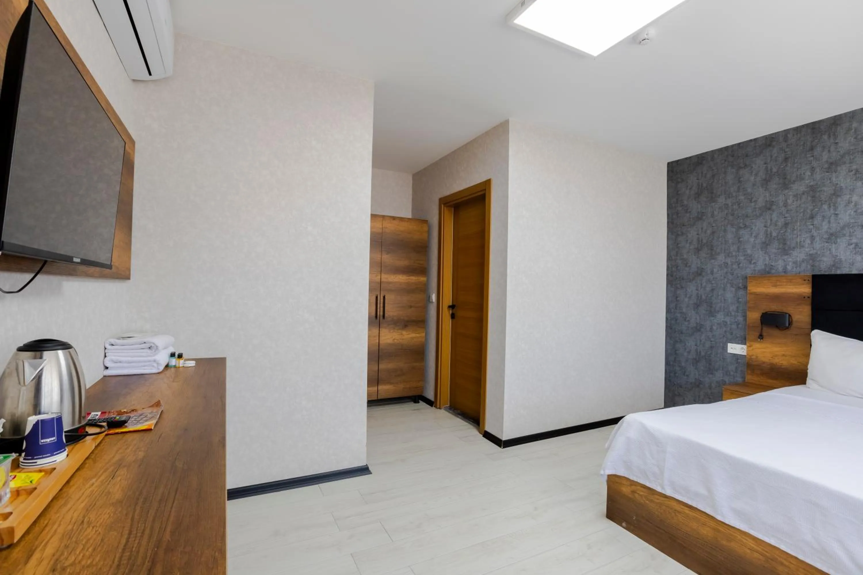 Photo of the whole room, Bed in ACAR AIRPORT +PLUS