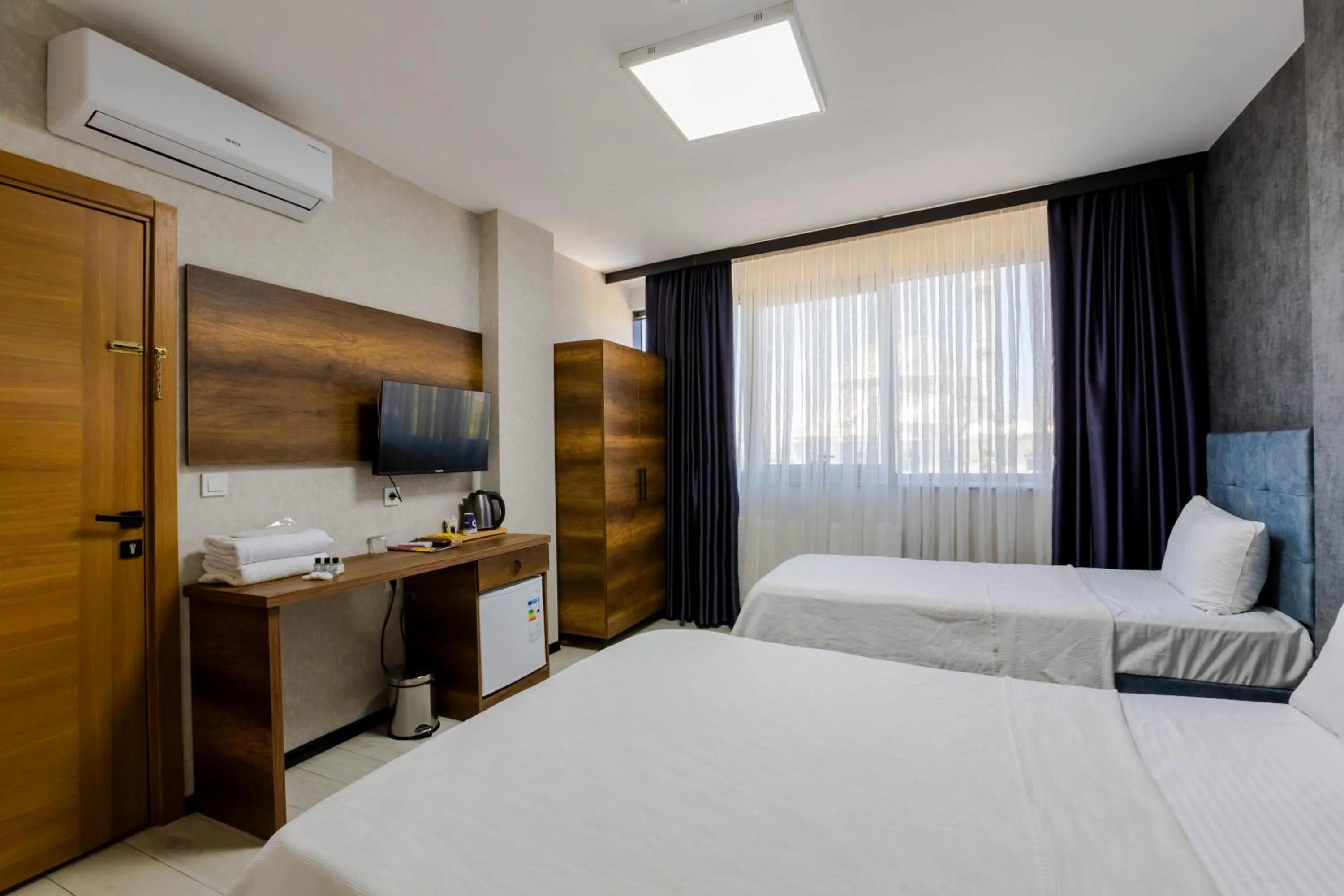 Photo of the whole room, Bed in ACAR AIRPORT +PLUS