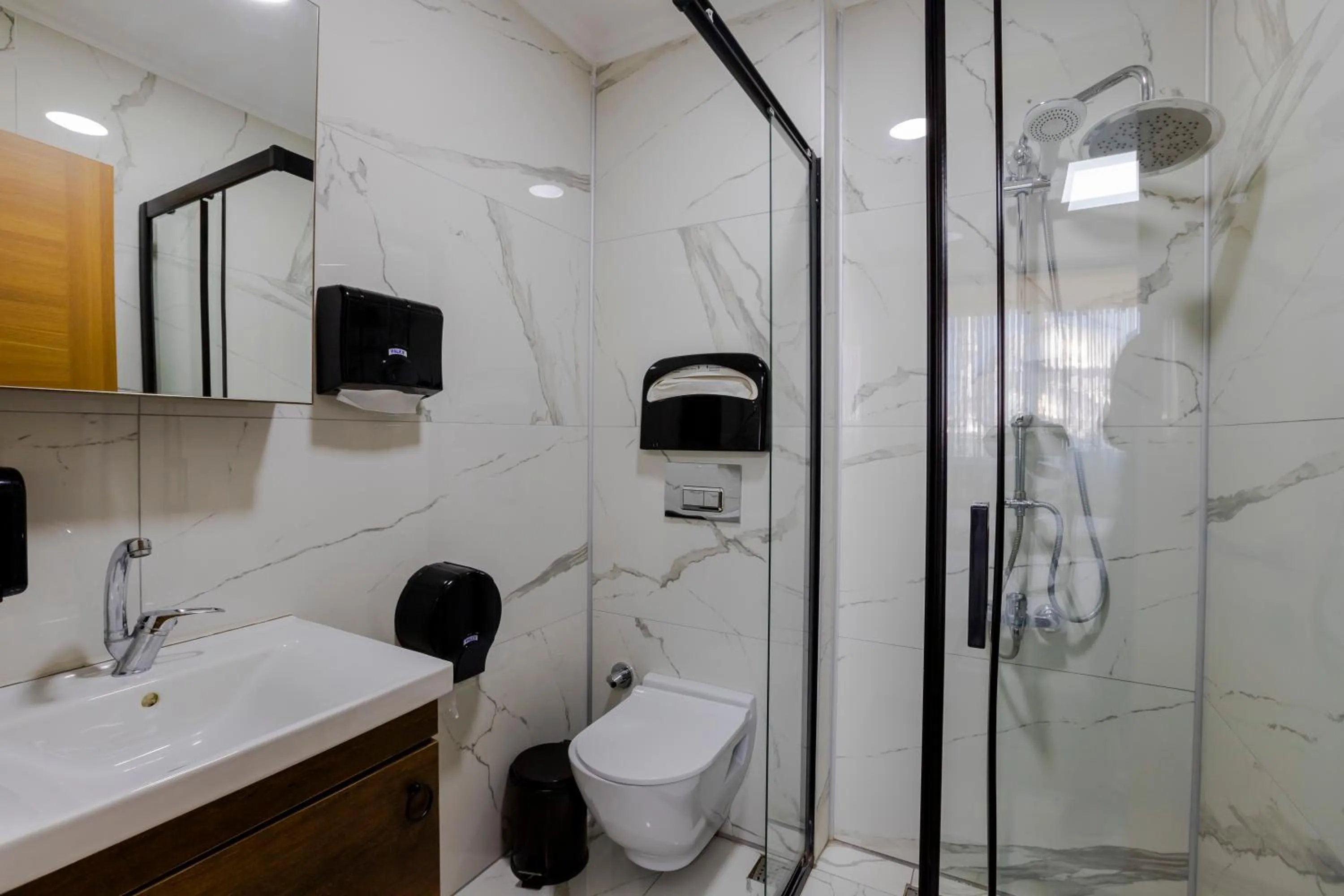 Toilet in ACAR AIRPORT +PLUS