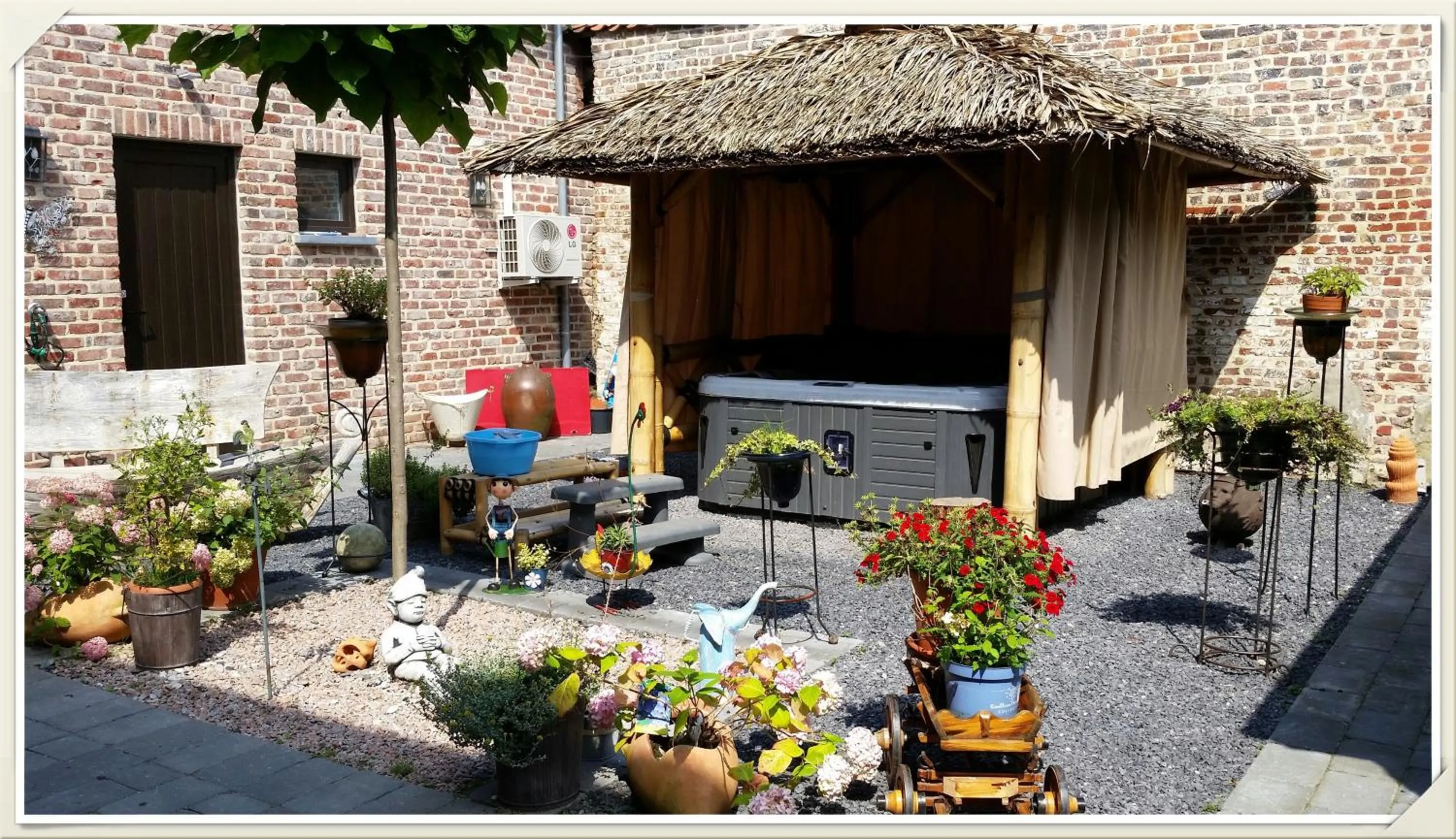 Patio in B&B AntiQua & Qook