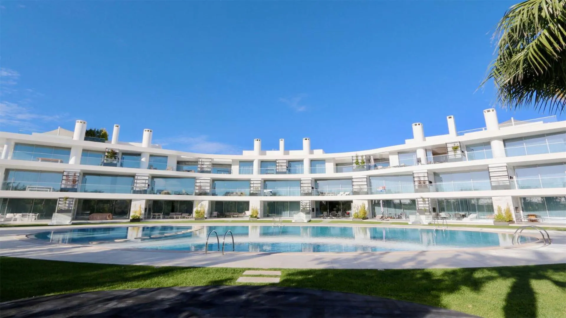 Garden in Lake24 CD256- CleverDetails, 3 bedroom apartment, sleeps 6, near to Falesia Beach and the Marina