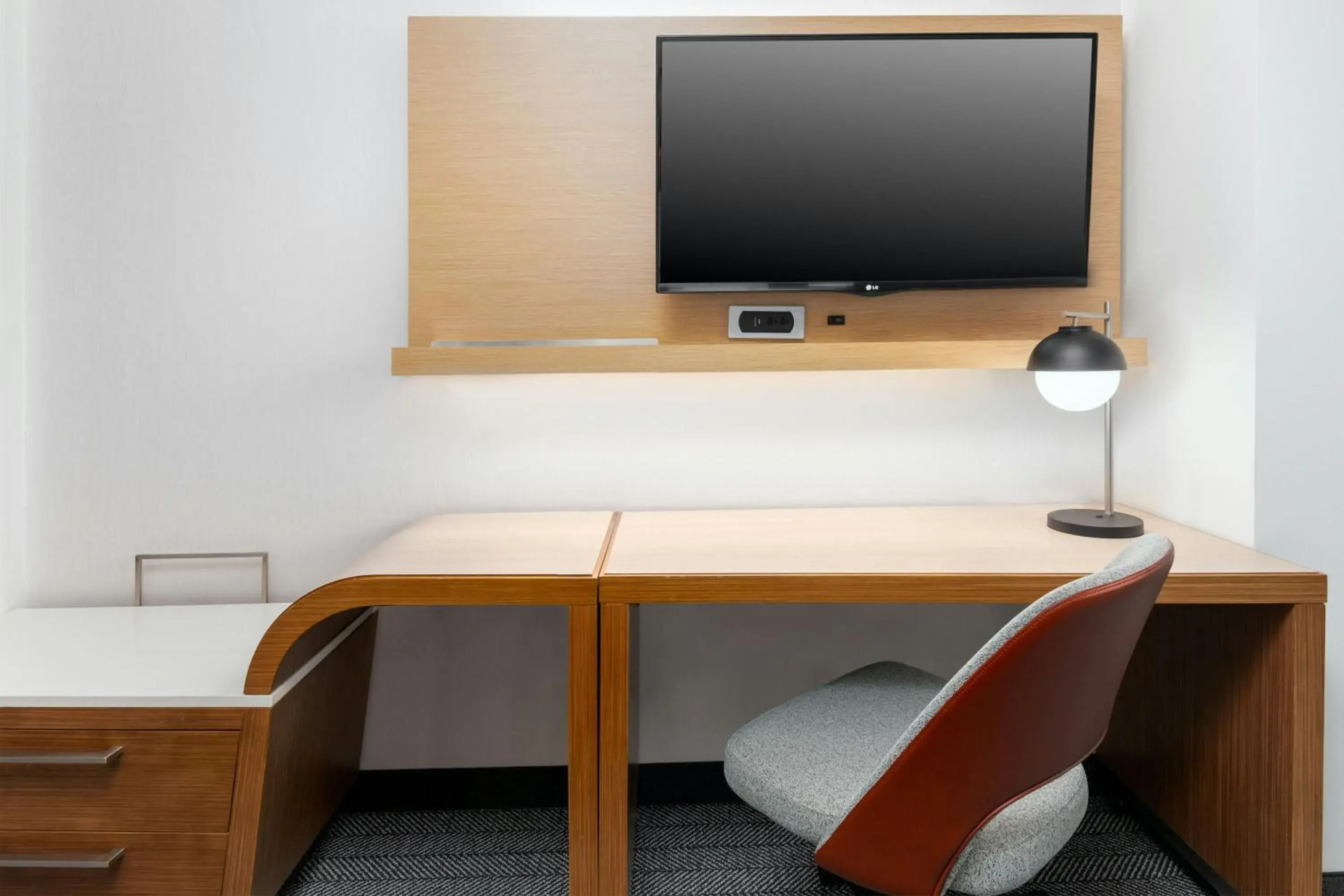 Queen Room with Two Queen Beds in Courtyard by Marriott Buffalo Downtown/Canalside Queen Room with Two Queen Beds in Courtyard by Marriott Buffalo Downtown/Canalside