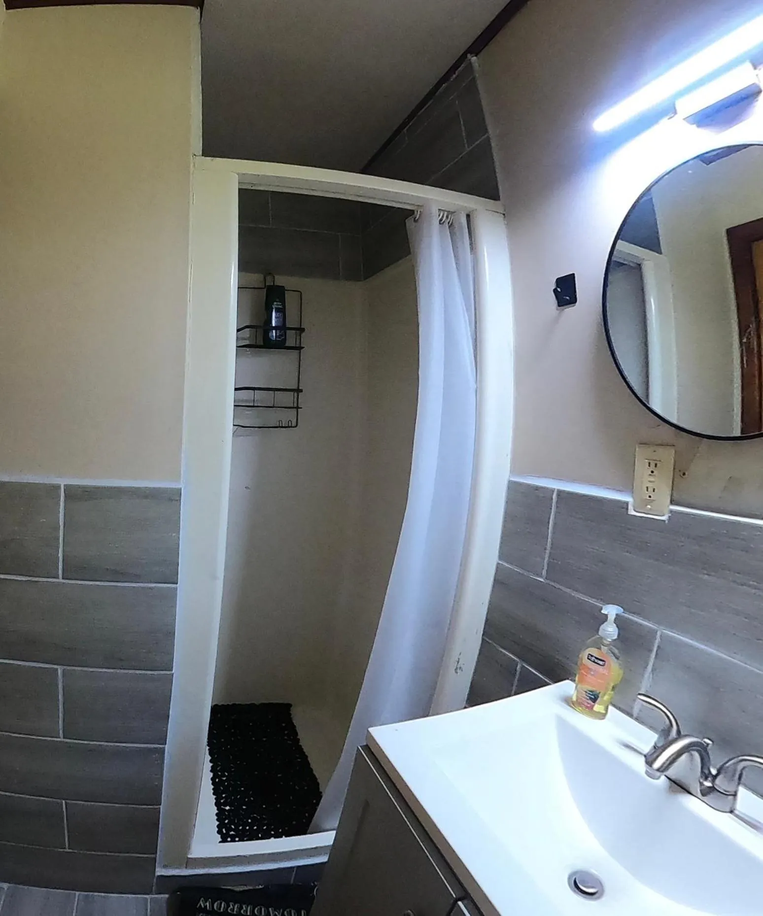 Bathroom in Heart of the Berkshires Motel