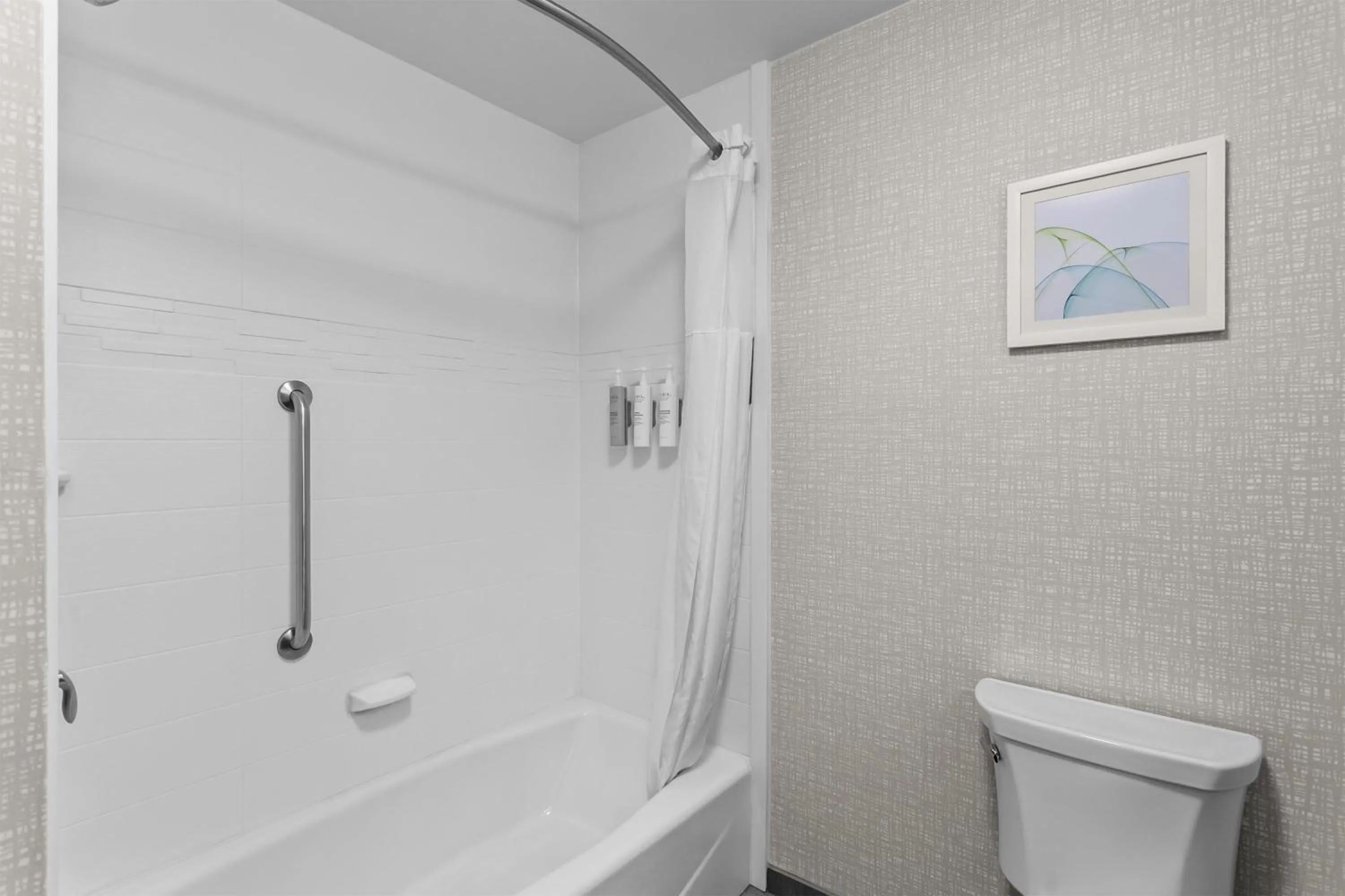 Bathroom in Hampton Inn & Suites Baltimore/Woodlawn