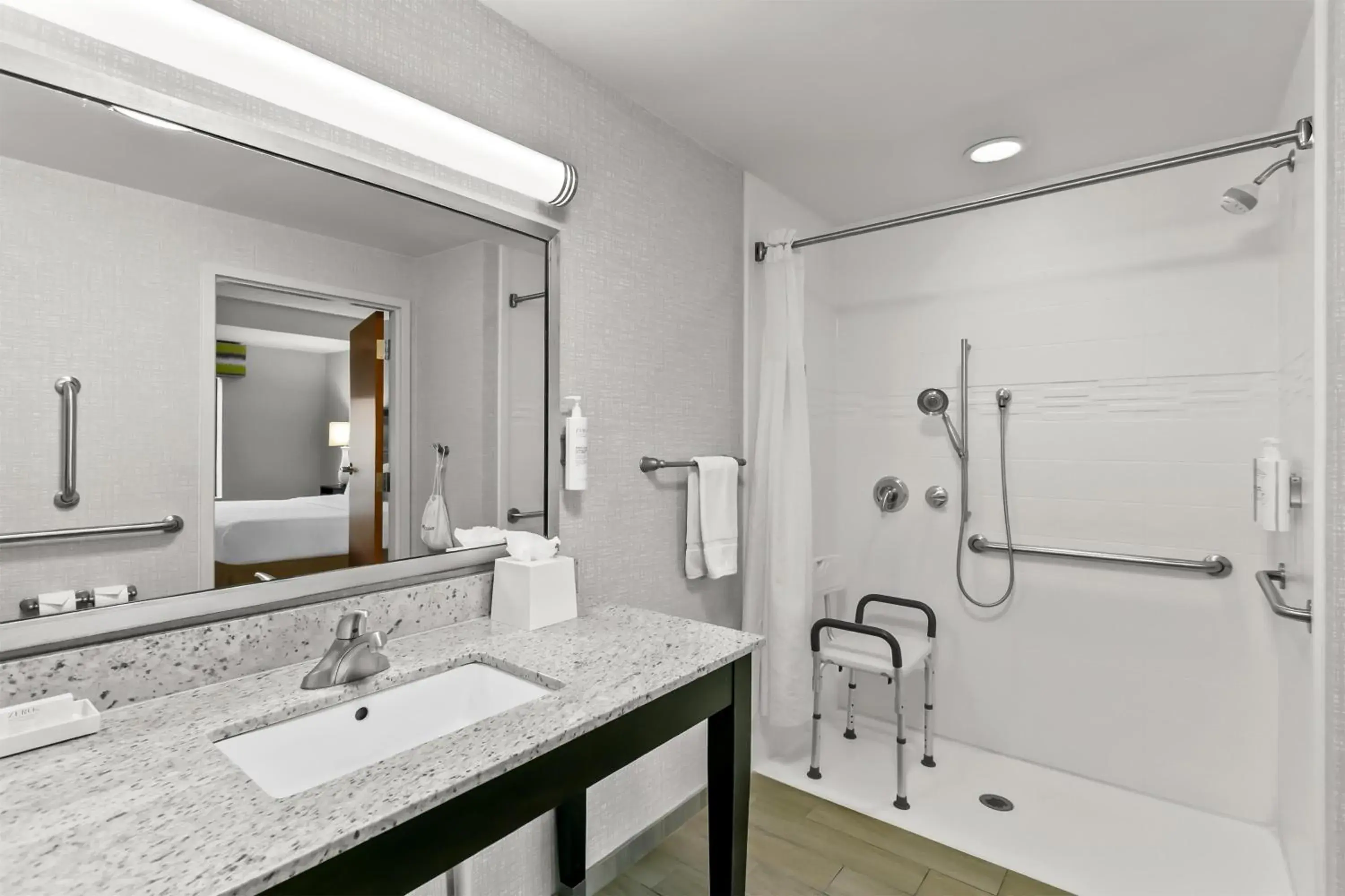 Bathroom in Hampton Inn & Suites Baltimore/Woodlawn Bathroom in Hampton Inn & Suites Baltimore/Woodlawn