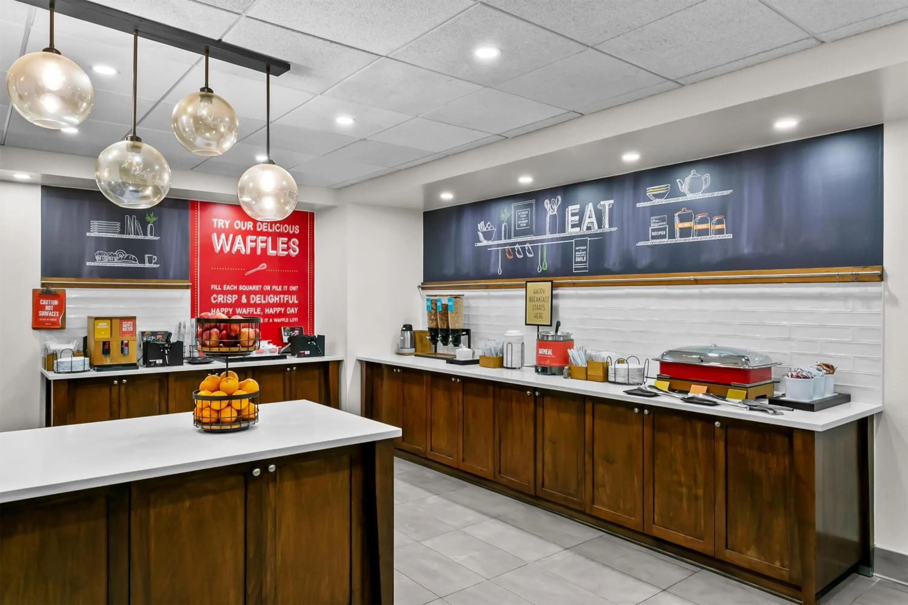 Breakfast in Hampton Inn & Suites Baltimore/Woodlawn