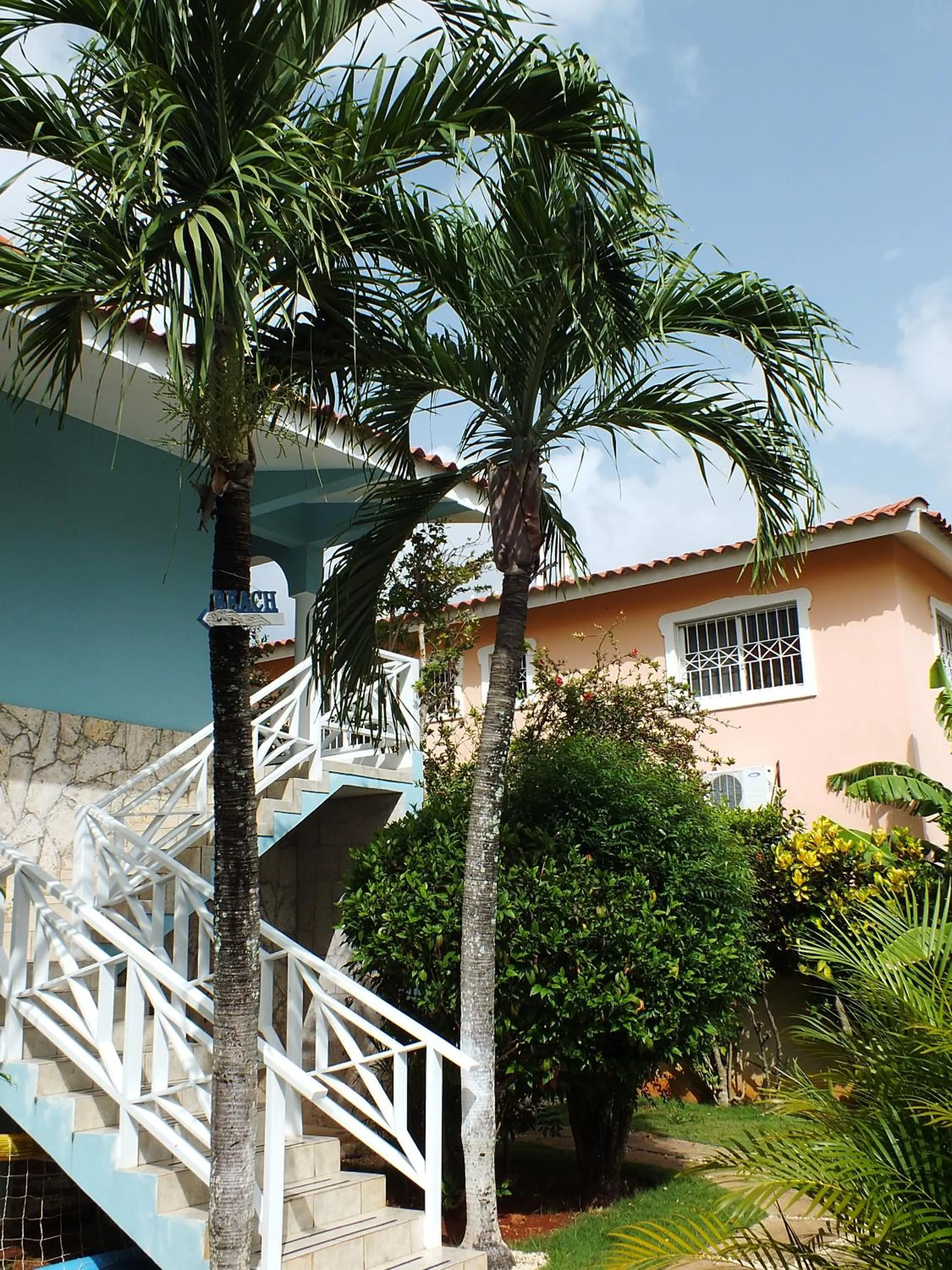 Property building in Villa Preciosa