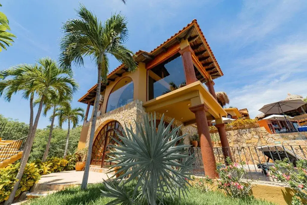 Garden view in Casa Ceiba Huatulco - Adults Only Garden view in Casa Ceiba Huatulco - Adults Only