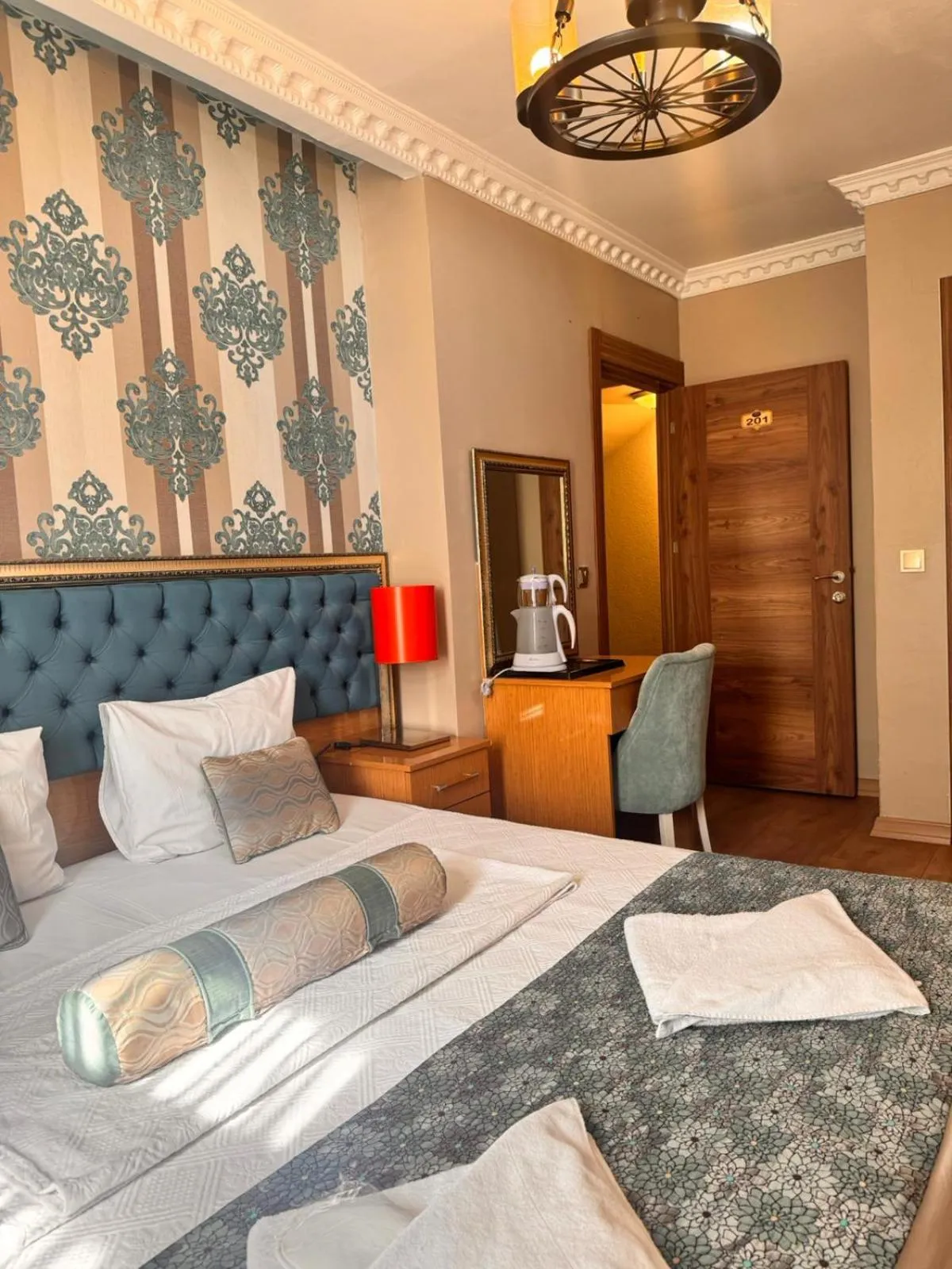 Photo of the whole room, Bed in GOLDEN PALACE SEA ViEW