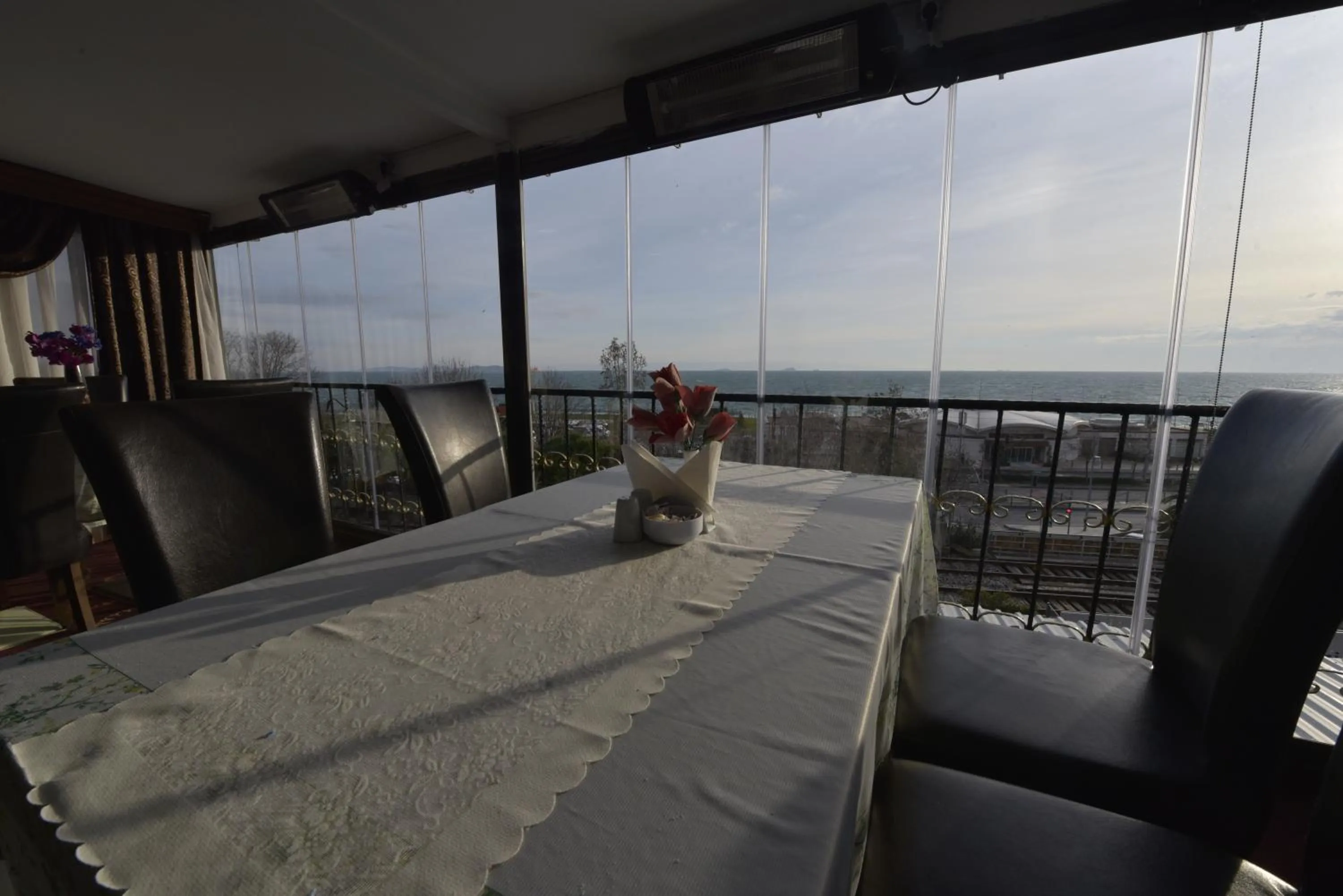 Dining area in GOLDEN PALACE SEA ViEW