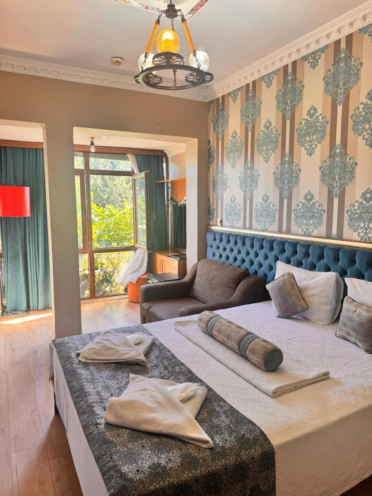 Photo of the whole room, Bed in GOLDEN PALACE SEA ViEW