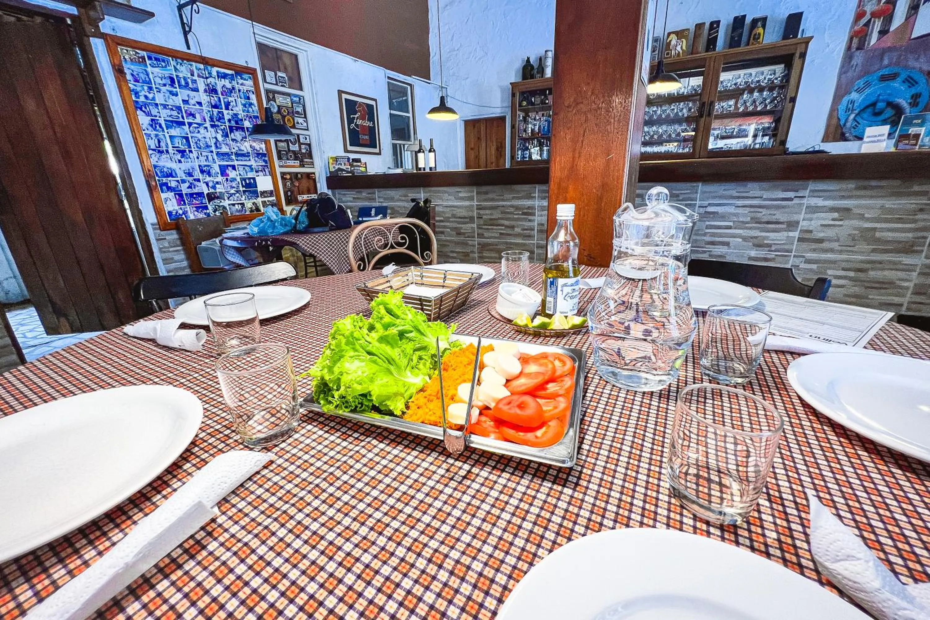 Restaurant/places to eat in VELINN Pousada Cesar