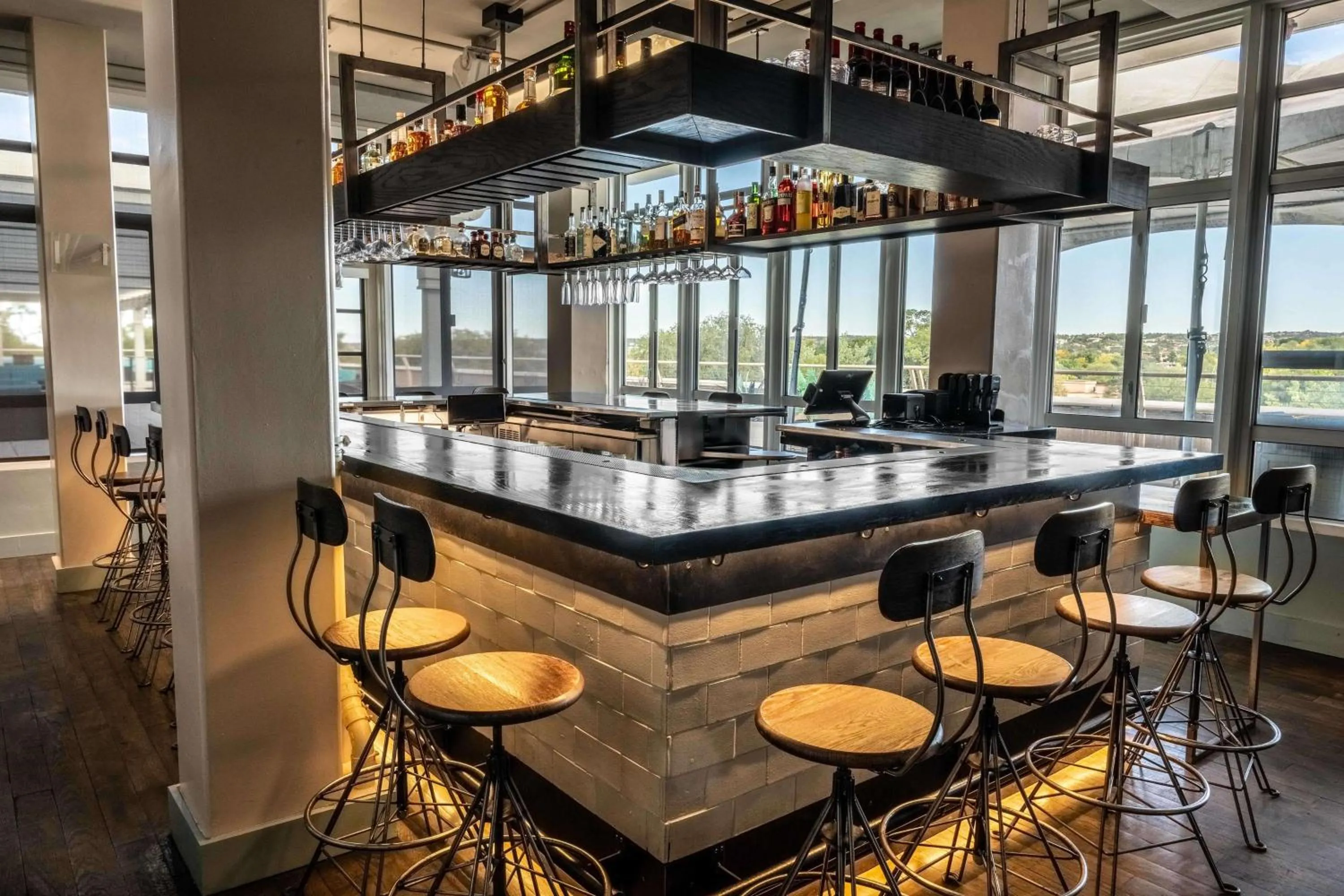 Lounge or bar in Drury Plaza Hotel in Santa Fe