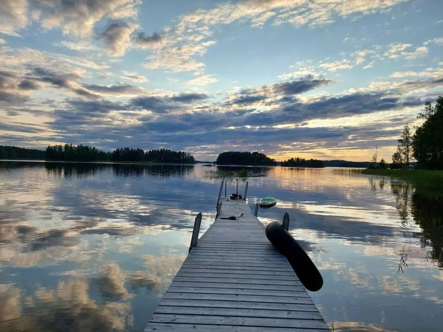 Lake view in Villa Mustalahti