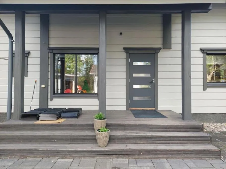 Villa Mustalahti