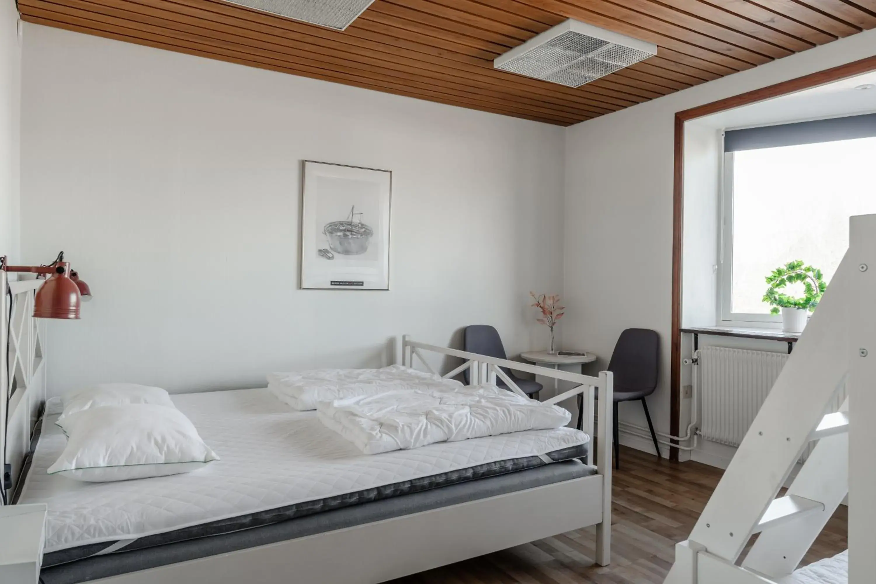 Family Room with Shared Bathroom in Saxvikens vandrarhem Family Room with Shared Bathroom in Saxvikens vandrarhem