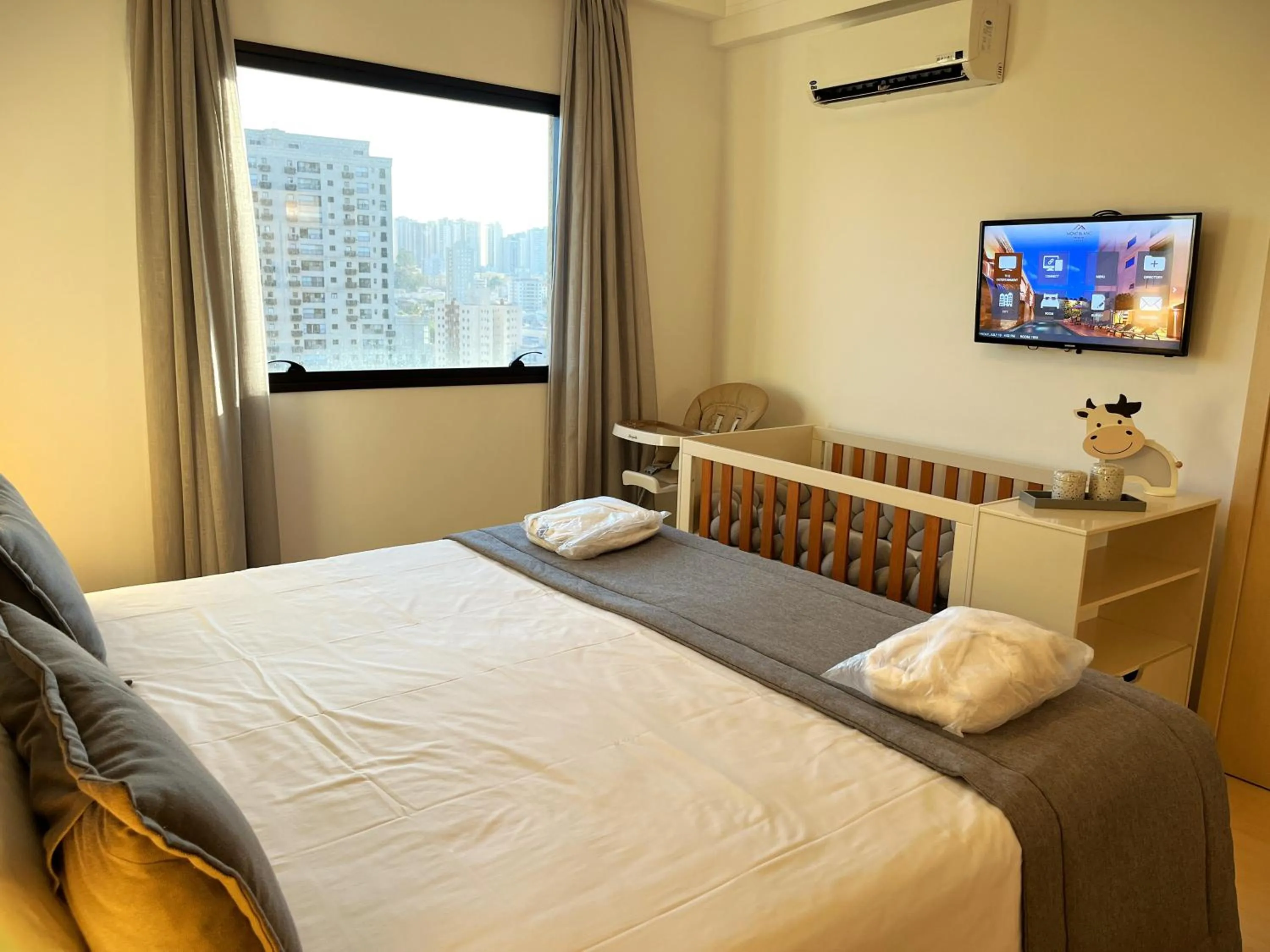 Bed in Hotel Mont Blanc Premium