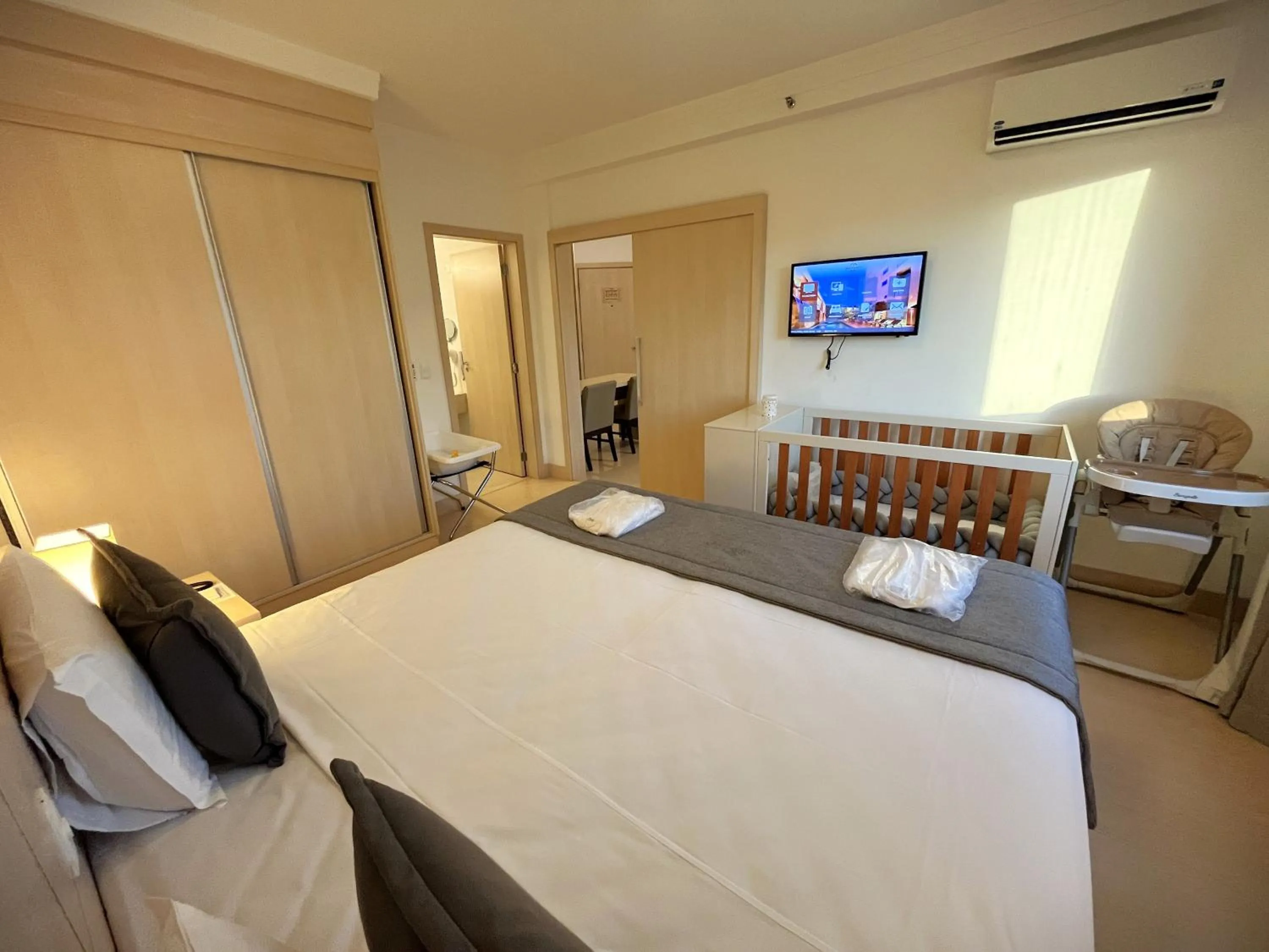 Bed in Hotel Mont Blanc Premium