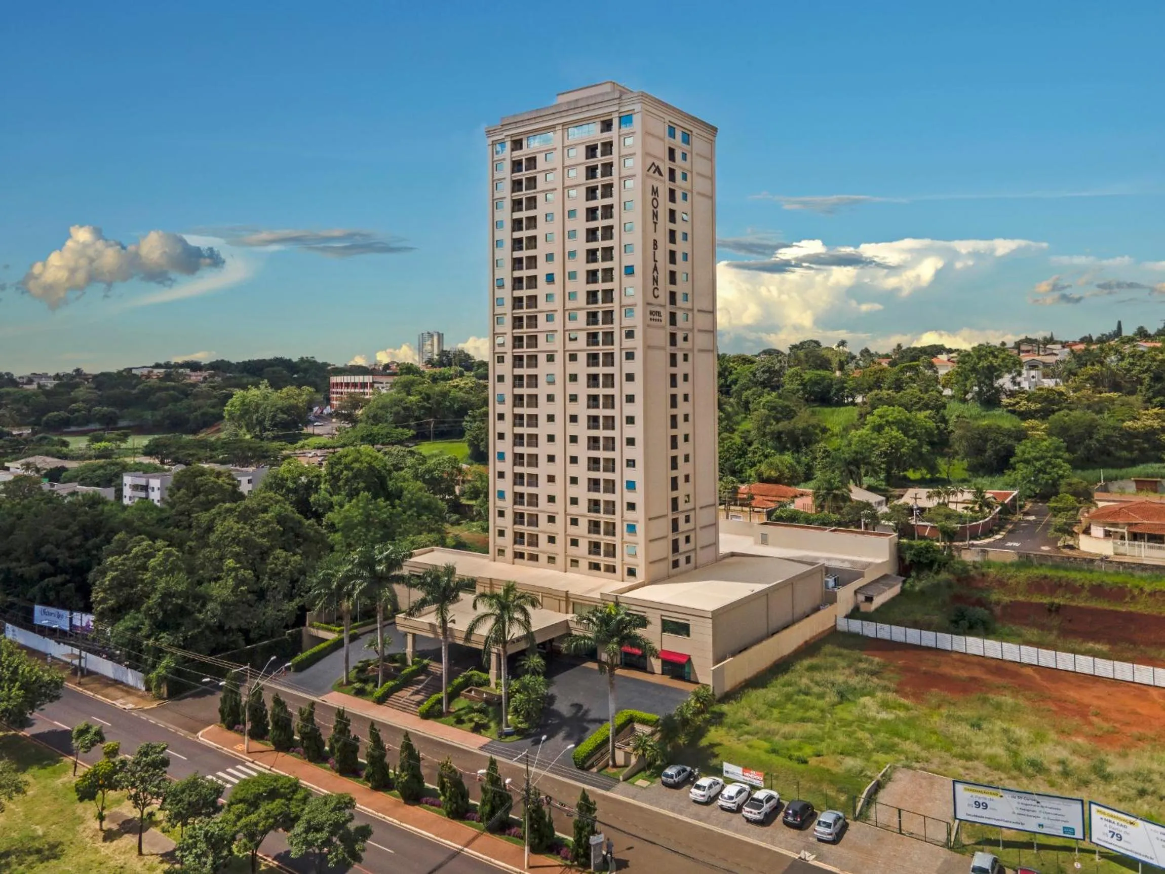 Property building in Hotel Mont Blanc Premium